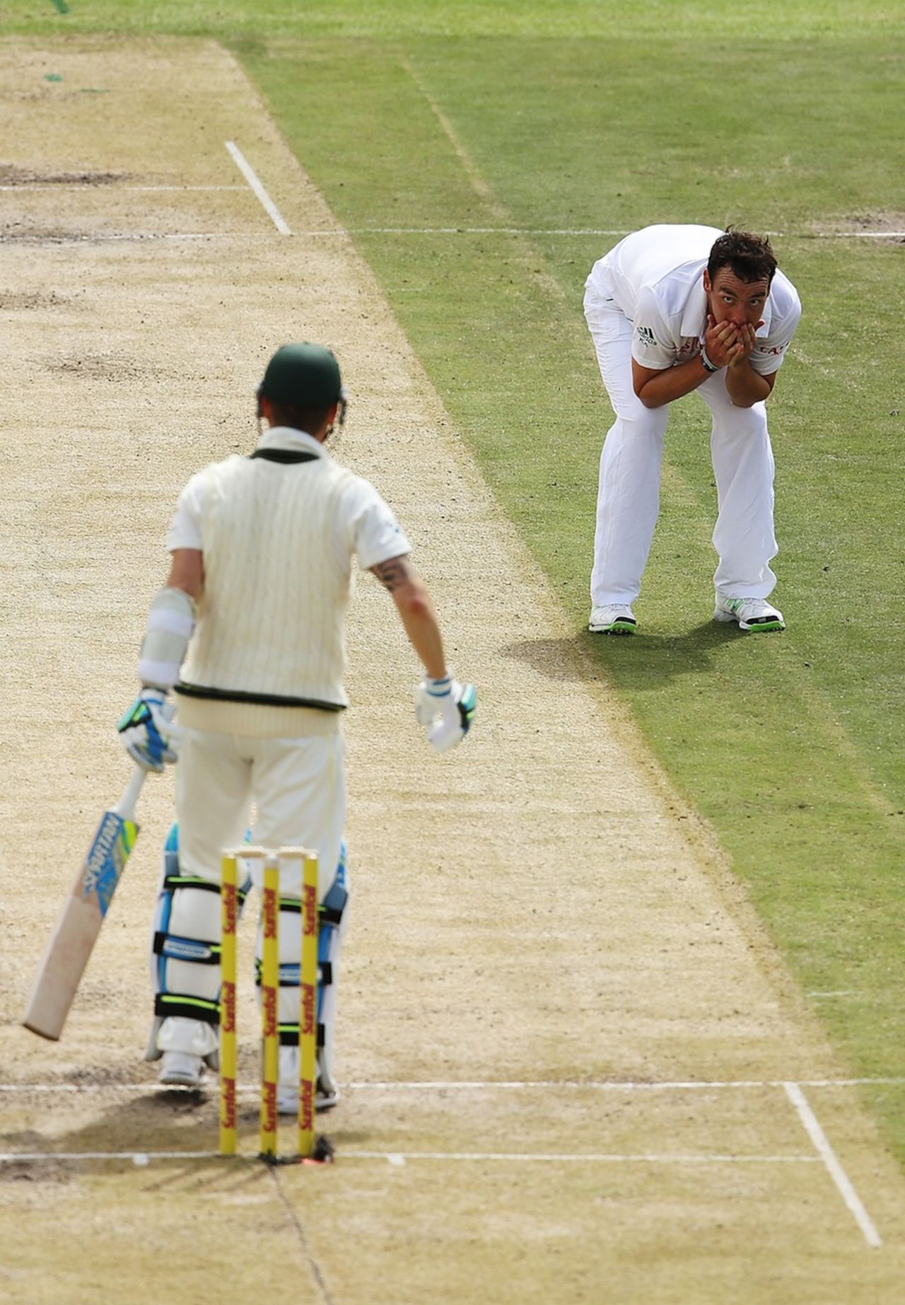 Kyle Abbott nearly had Michael Clarke out on 99, South Africa v Australia, 3rd Test, Cape Town, 2nd day, March 2, 2014
