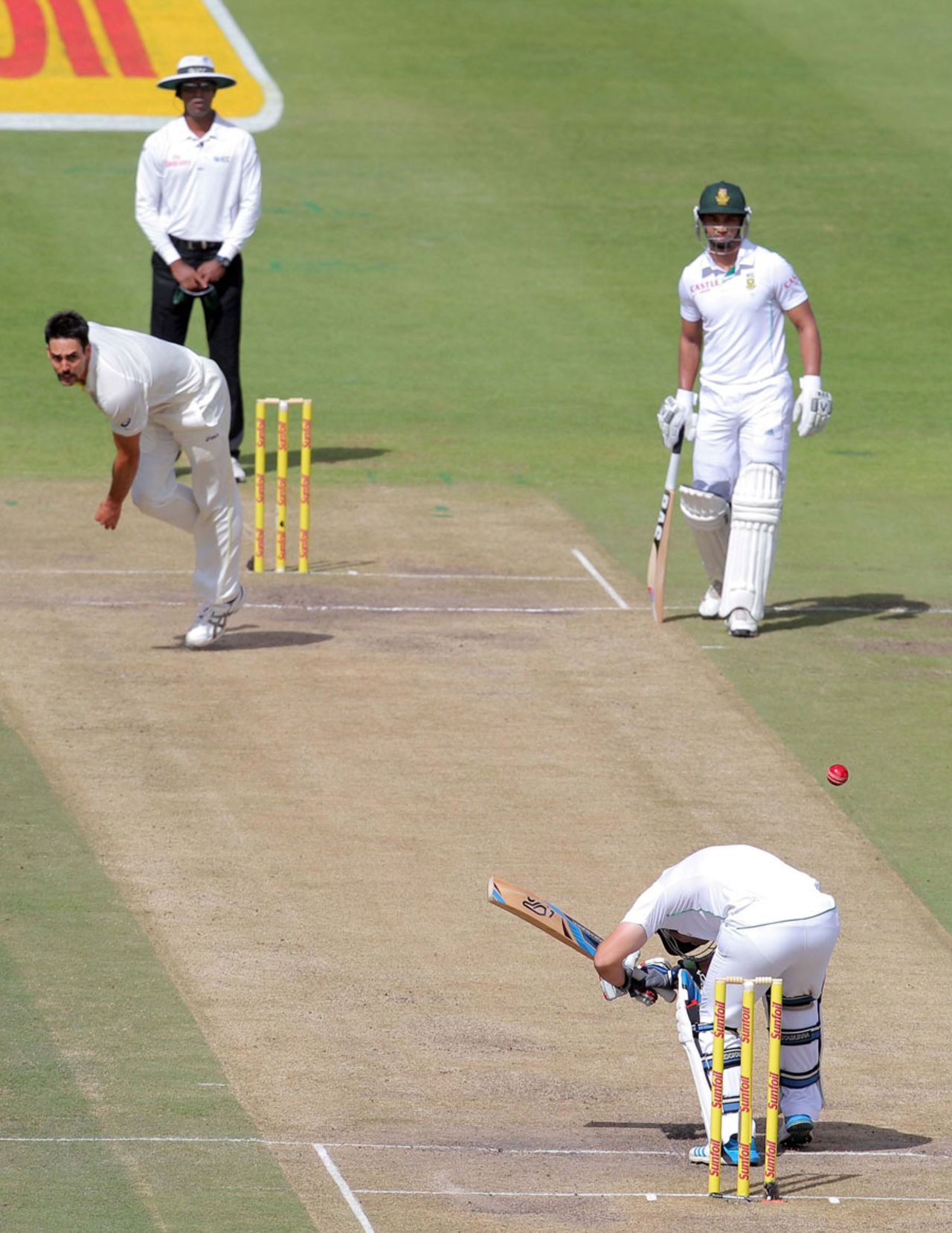 Dean Elgar evades a short ball from Mitchell Johnson, South Africa v Australia, 3rd Test, Cape Town, 3rd day, March 3, 2014