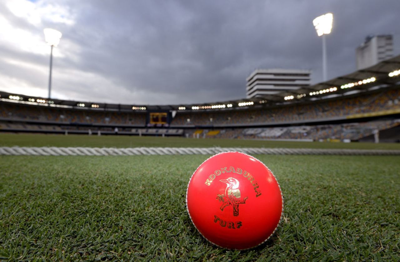 The pink ball in focus, Queensland v Western Australia, Sheffield Shield, Brisbane, 1st day, March 3, 2014