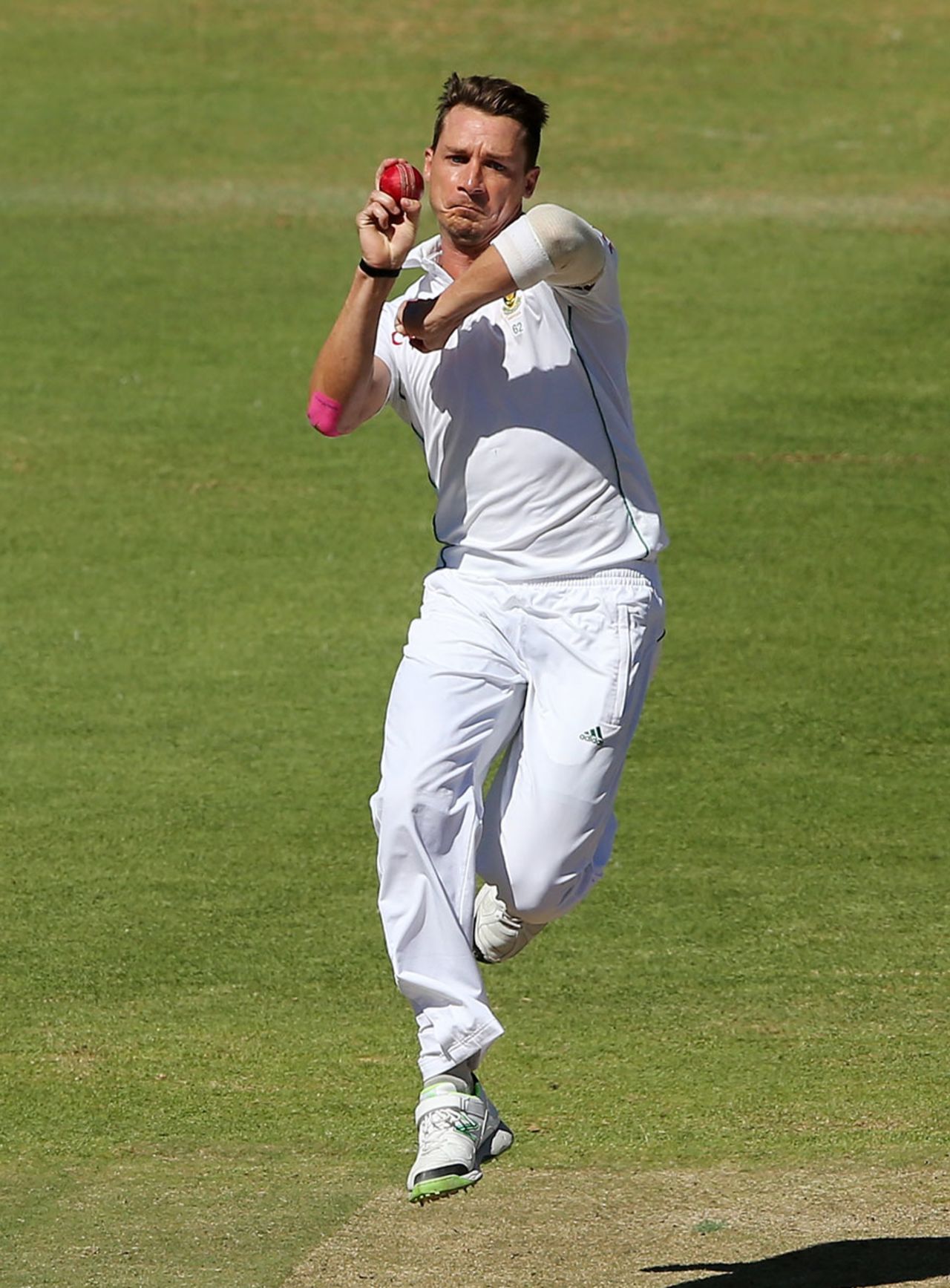 Dale Steyn in his delivery stride, South Africa v Australia, 3rd Test, Cape Town, 4th day, March 4, 2014