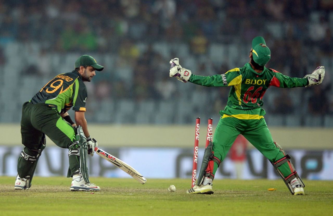 Ahmed Shehzad is bowled, Bangladesh v Pakistan, Asia Cup, Mirpur, March 4, 2014