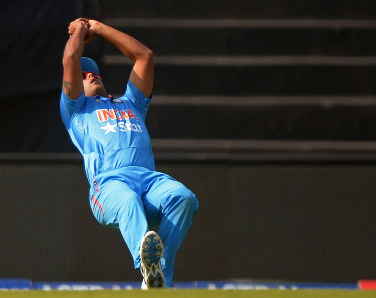 Stuart Binny holds on to a catch, Afghanistan v India, Asia Cup, Mirpur, March 5, 2014