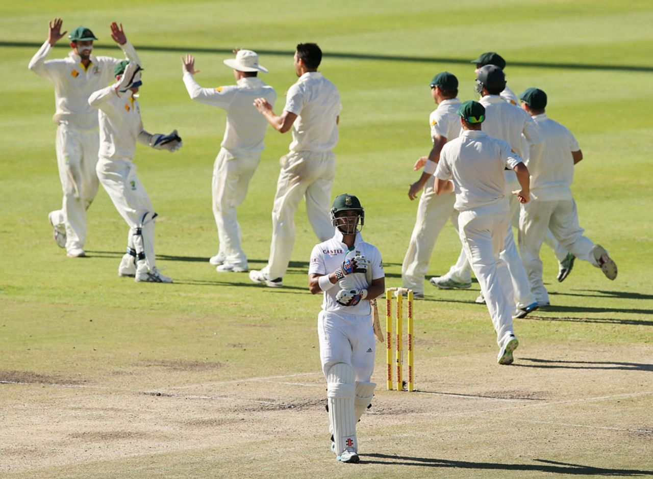 Australia celebrate the wicket of JP Duminy, South Africa v Australia, 3rd Test, Cape Town, 5th day, March 5, 2014