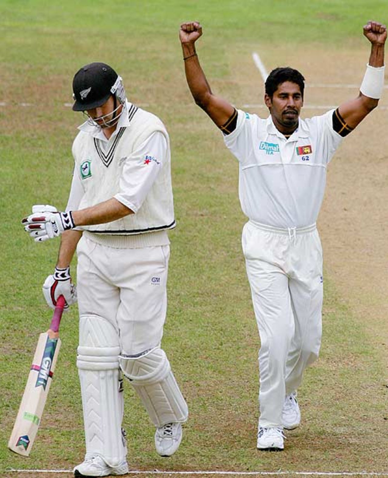Chaminda Vaas gets rid of Stephen Fleming, New Zealand v Sri Lanka, 2nd Test, Wellington, April 13, 2005