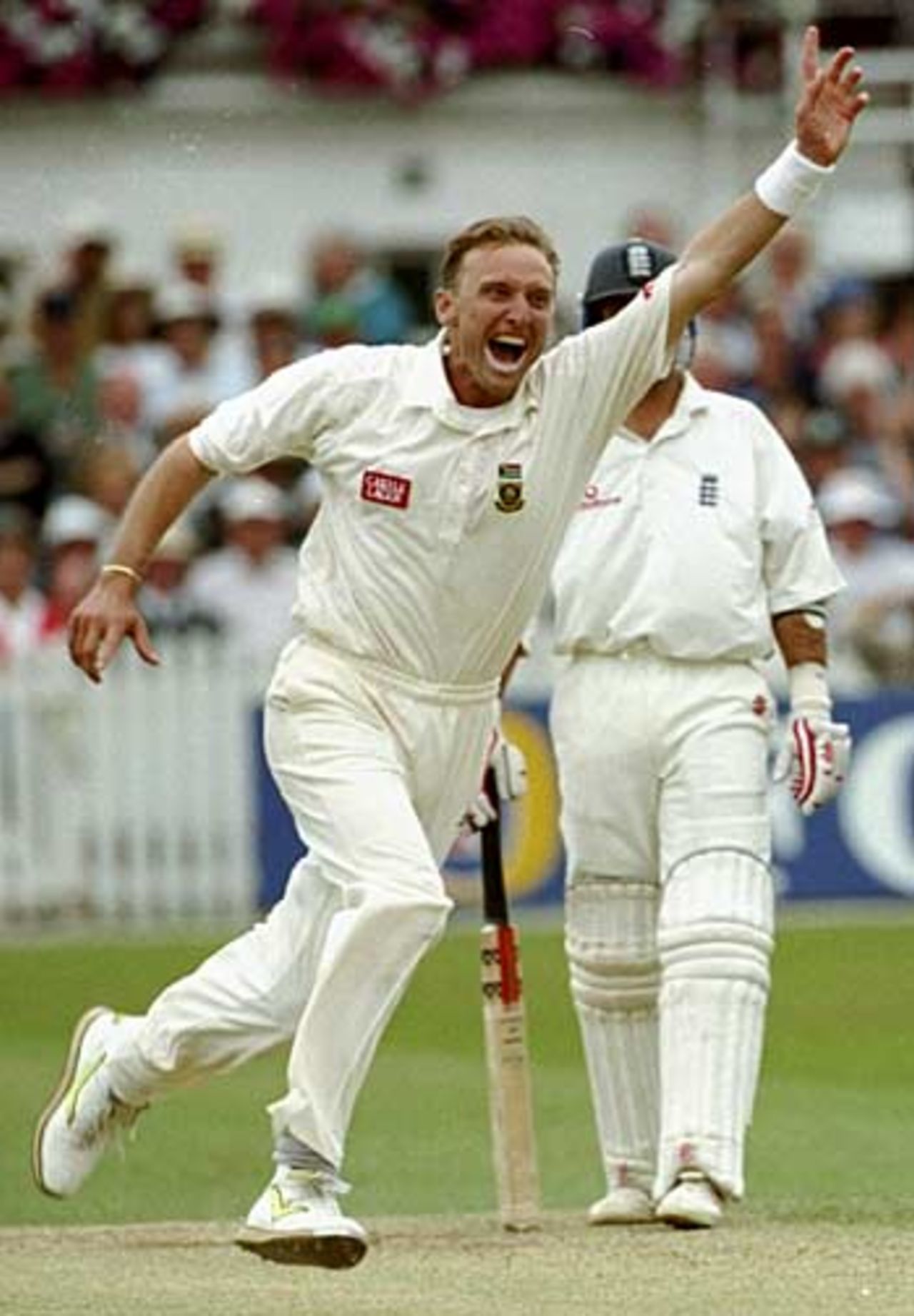Allan Donald celebrates, England v South Africa, 4th Test, Trent Bridge, July 26, 1998
