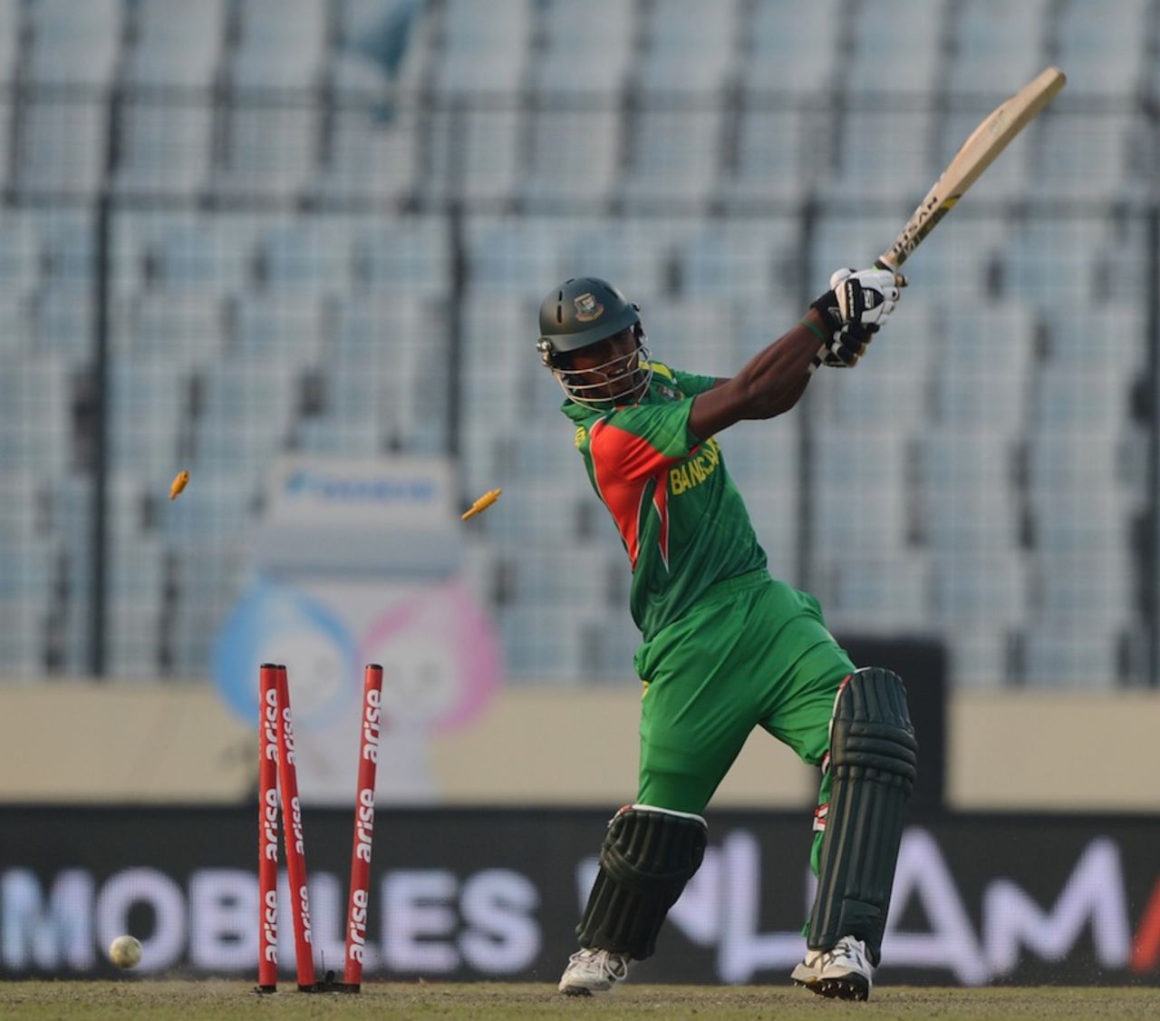 Rubel Hossain was bowled in the last over, Bangladesh v Sri Lanka, Asia Cup, Mirpur, March 6, 2014