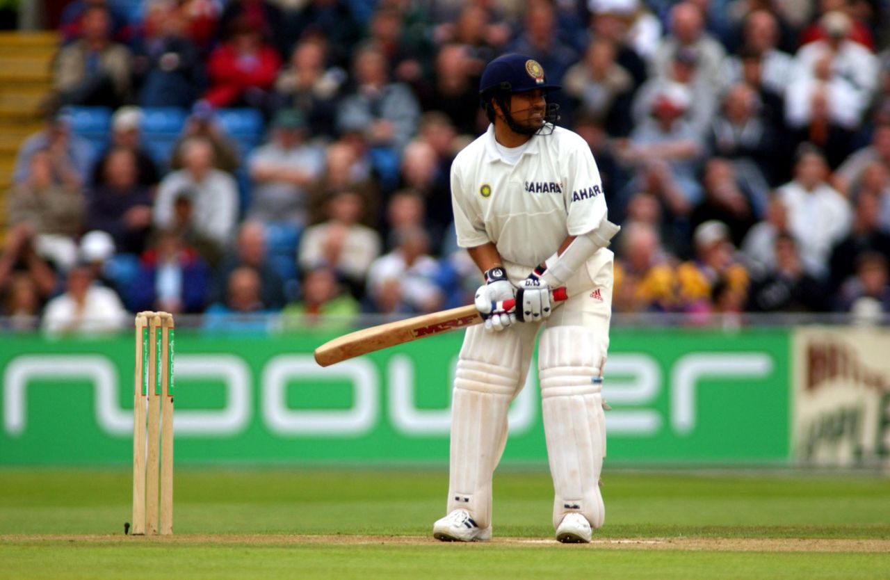 Sachin Tendulkar's stance, England v India, 3rd Test, Headingley, 2nd day, August 23, 2003