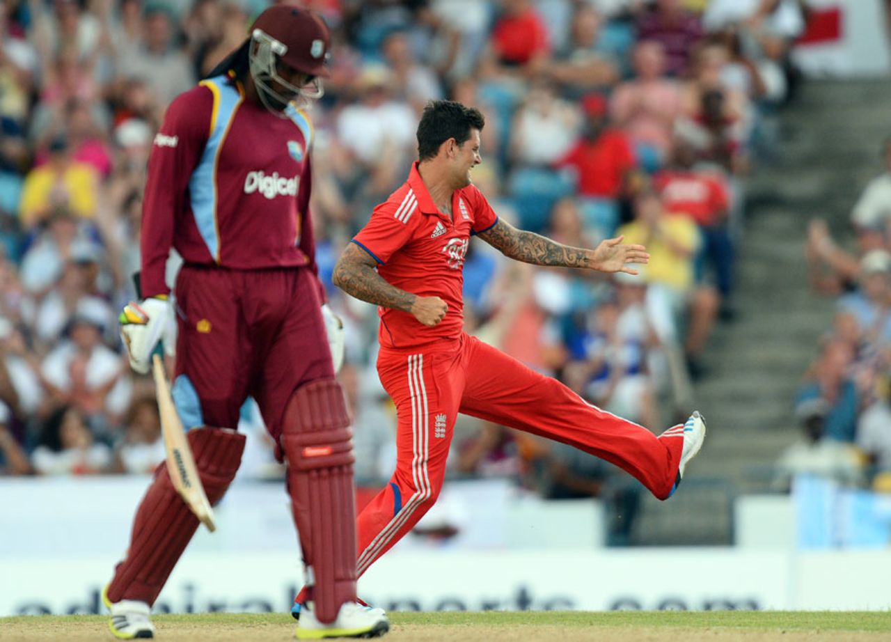 Jade Dernbach celebrates the wicket of Dwayne Smith, West Indies v England, 2nd T20, Barbados, March 11, 2014