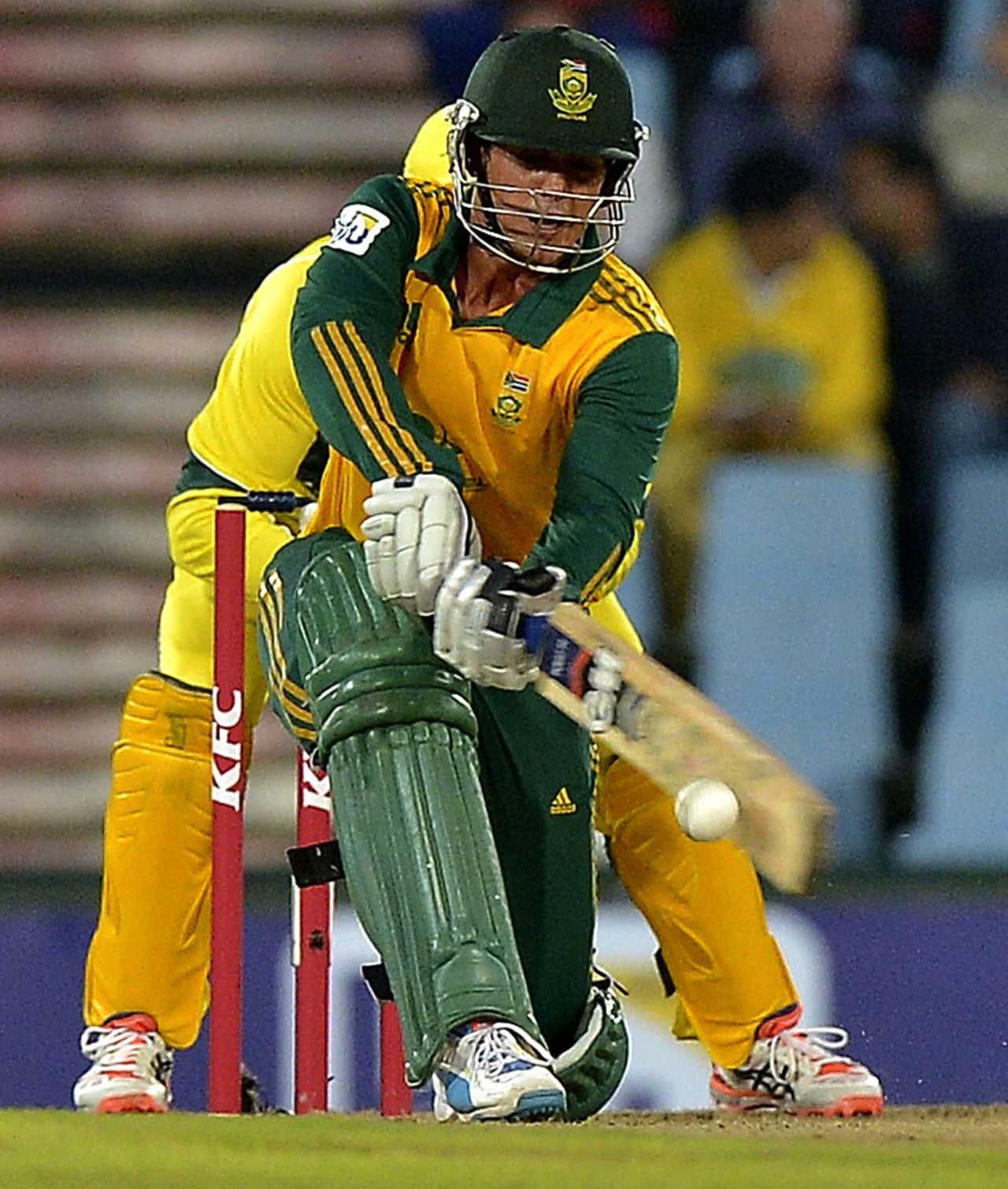 Quinton de Kock goes for the slog, South Africa v Australia, 3rd T20, Centurion, March 14, 2014