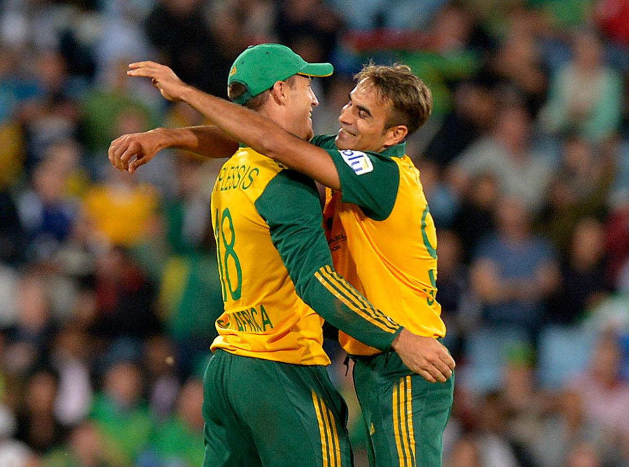 Imran Tahir picked up two wickets in an economical spell, South Africa v Australia, 3rd T20, Centurion, March 14, 2014