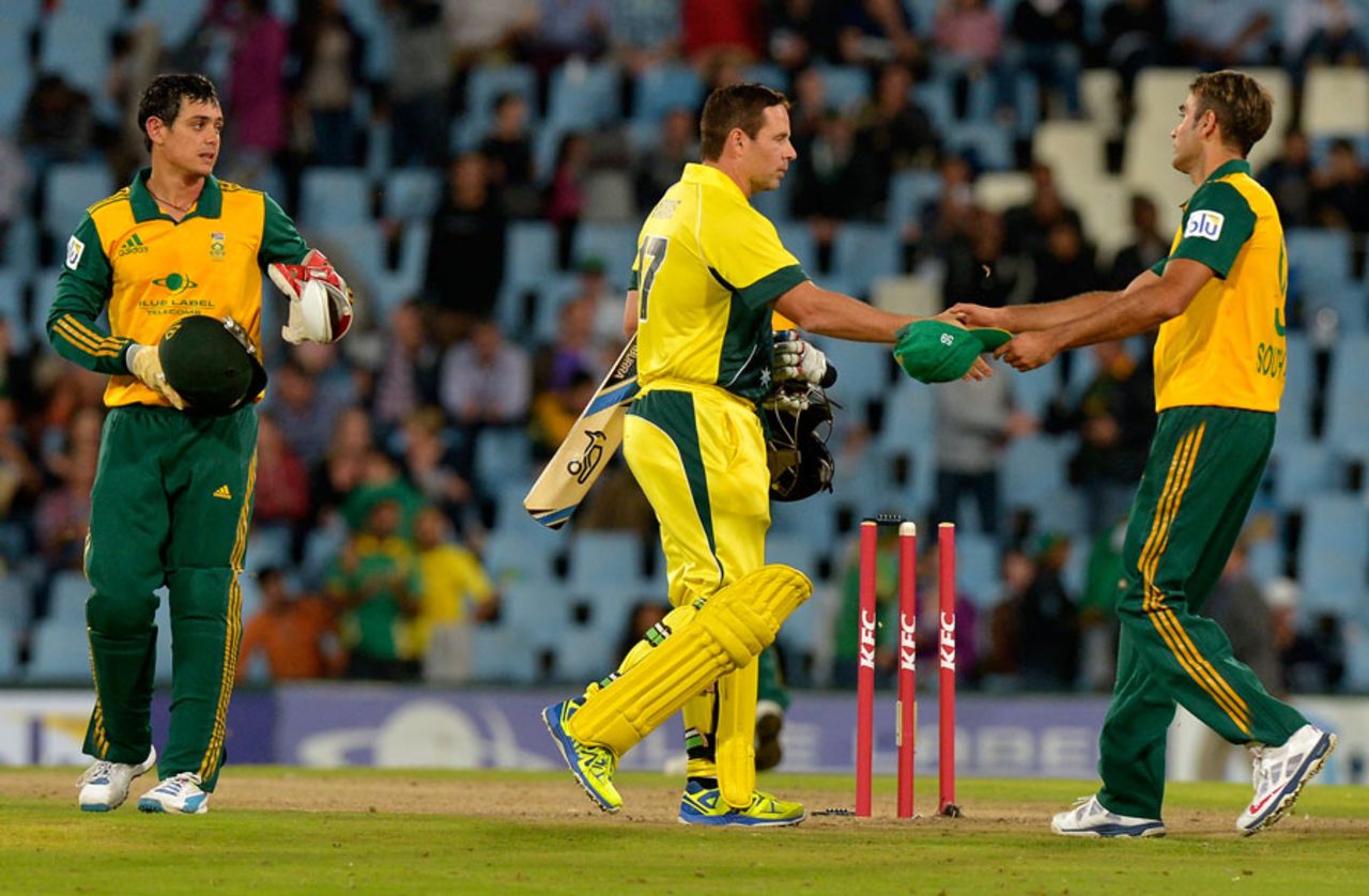 Brad Hodge shakes hands with Imran Tahir after striking the winning runs, South Africa v Australia, 3rd T20, Centurion, March 14, 2014