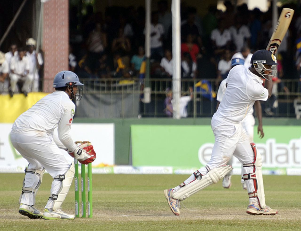 Hashen Ramanayake drives during his 96, Royal College v S.Thomas' College, 135th Battle of the Blues, 3rd day, Colombo, March 15, 2014