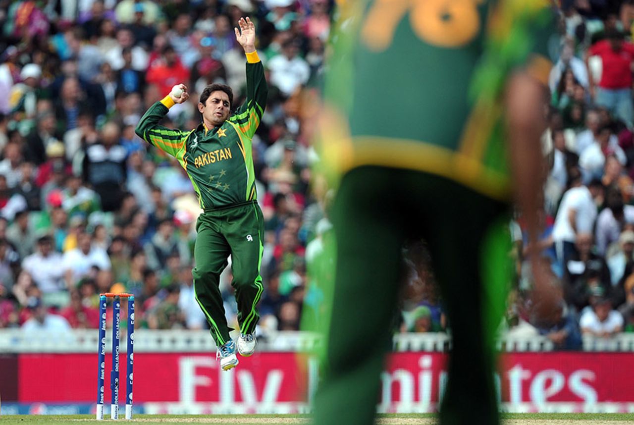 Saeed Ajmal approaches the bowling crease, Pakistan v West Indies, Champions Trophy, Group B, The Oval, June 7, 2013