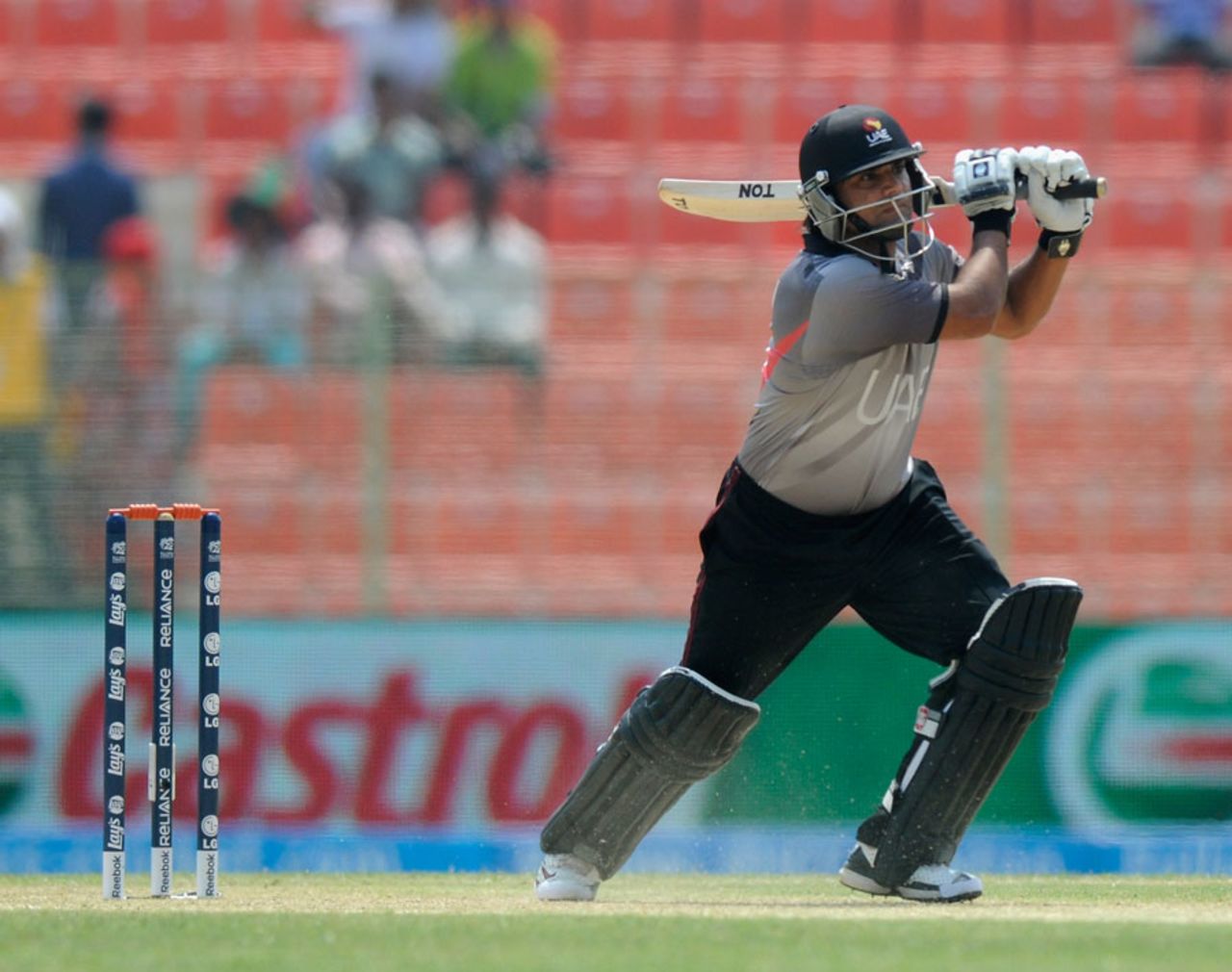 Kamran Shahzad struck a few late blows, Zimbabwe v UAE, World T20, Group B, Sylhet, March 21, 2014