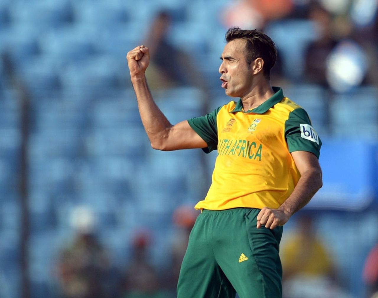 Imran Tahir hampered Sri Lank's progress in the middle overs, South Africa v Sri Lanka, World T20, Group 1, Chittagong, March 22, 2014 