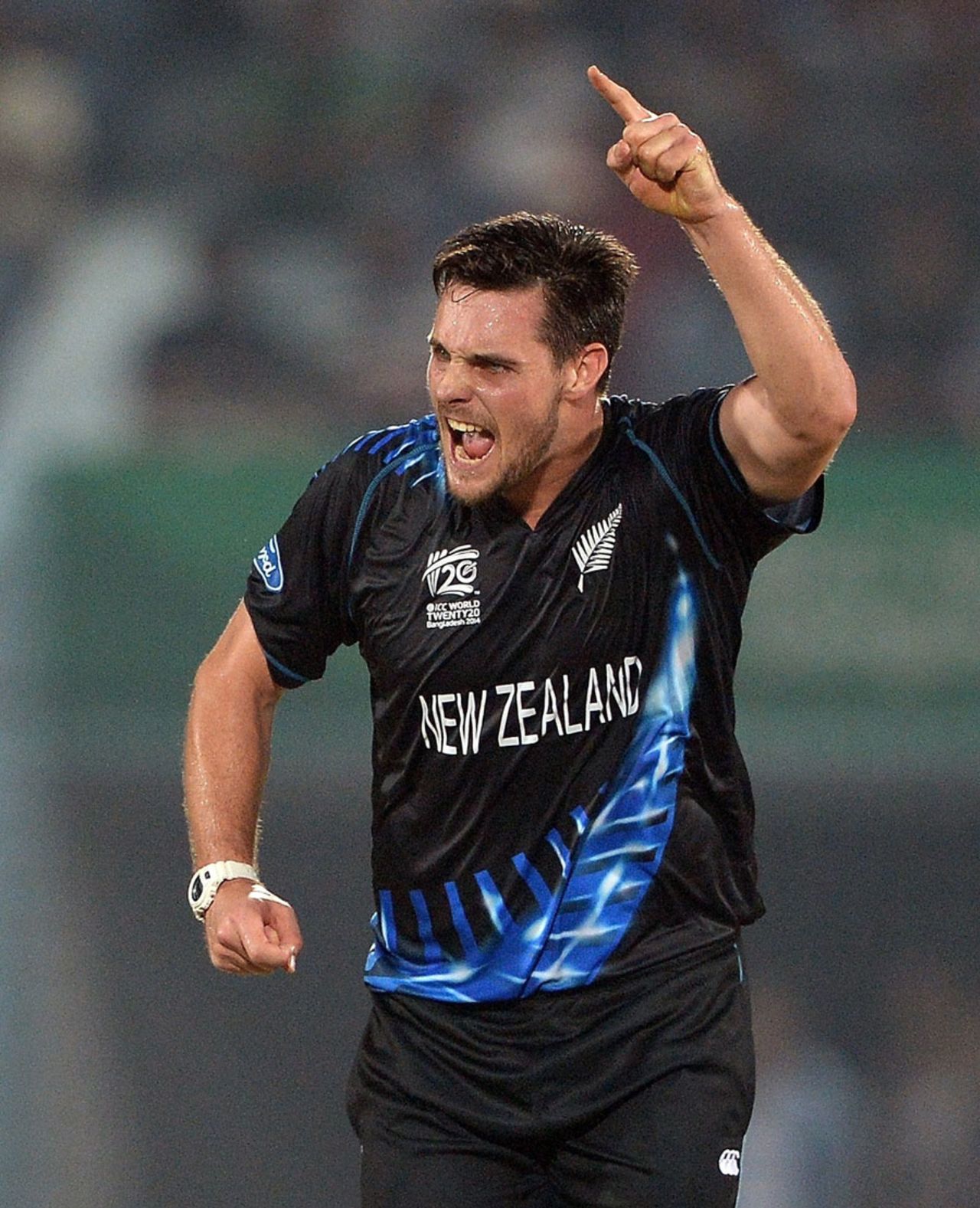 Mitchell McClenaghan is elated with the wicket of Michael Lumb, England v New Zealand, World T20, Group 1, Chittagong, March 22, 2014