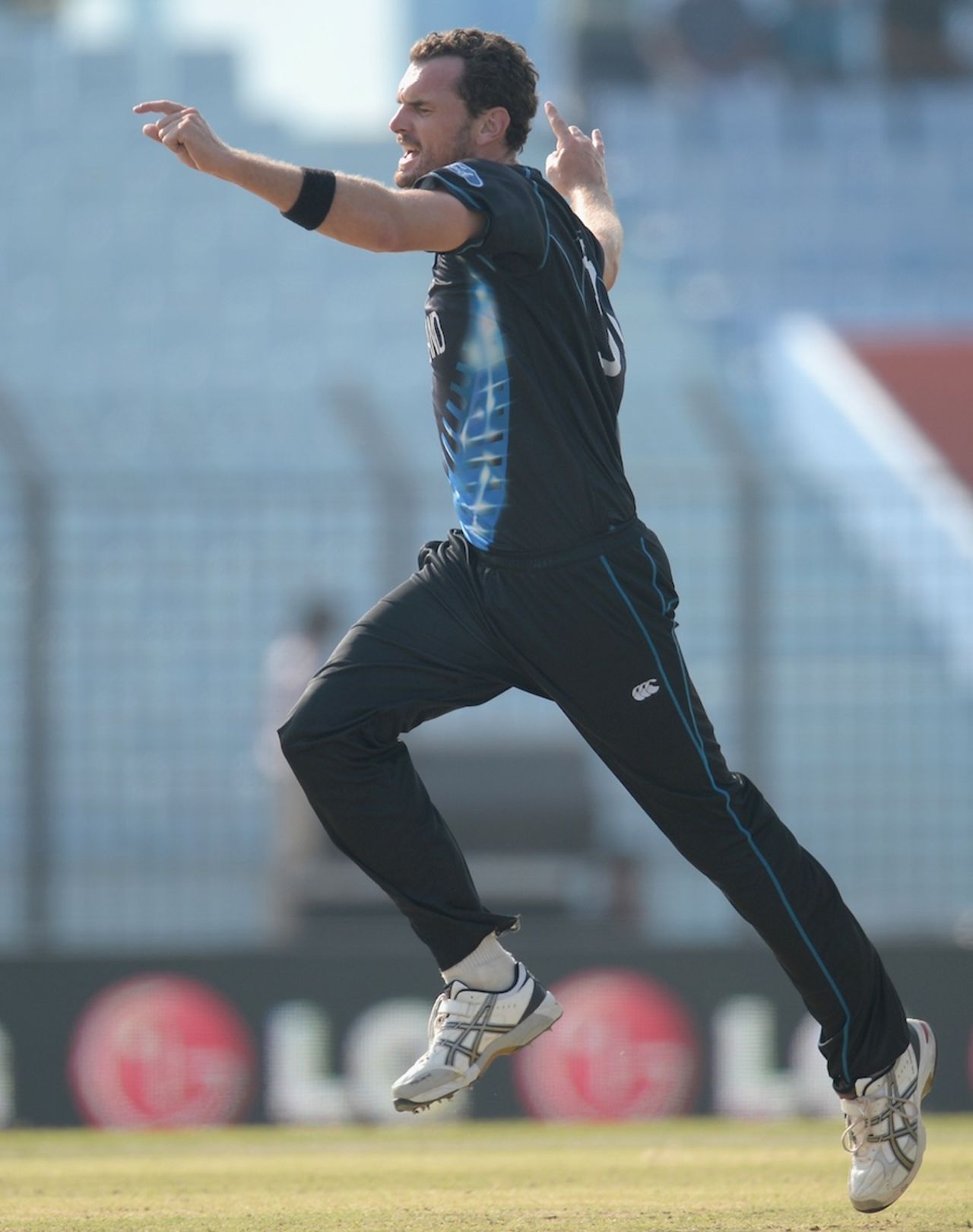 Kyle Mills struck early for New Zealand, New Zealand v South Africa, World T20, Group 1, Chittagong, March 24, 2014