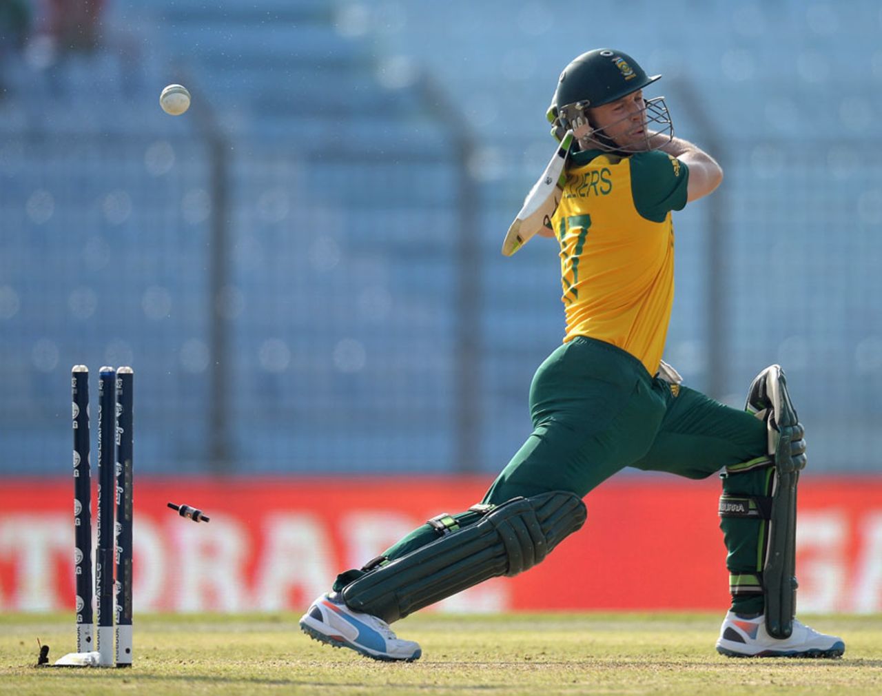 AB de Villiers was bowled for 5, New Zealand v South Africa, World T20, Group 1, Chittagong, March 24, 2014