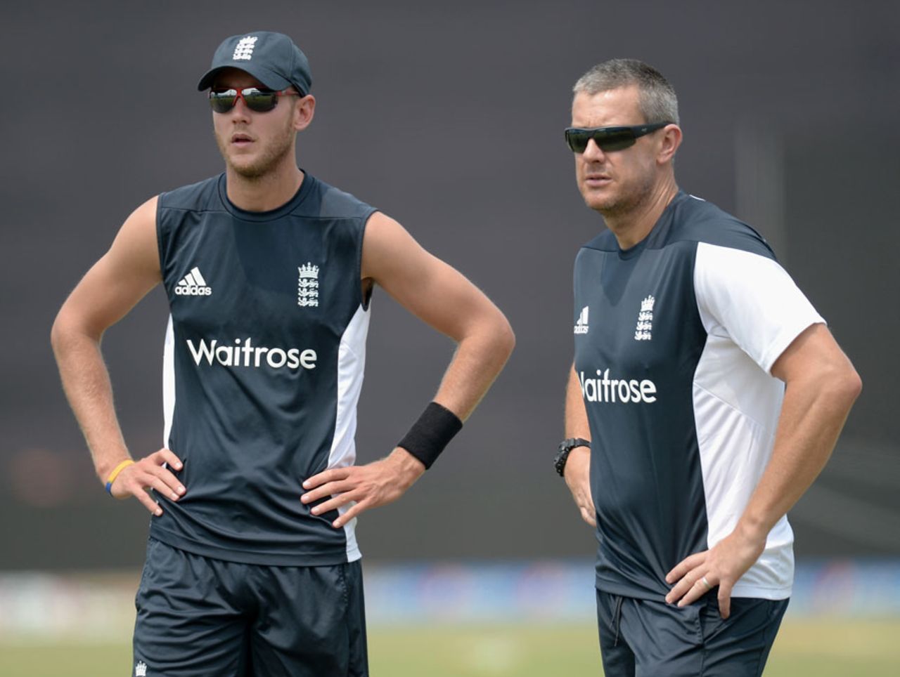 Stuart Broad and Ashley Giles at a training session, Chittagong, March 26, 2014