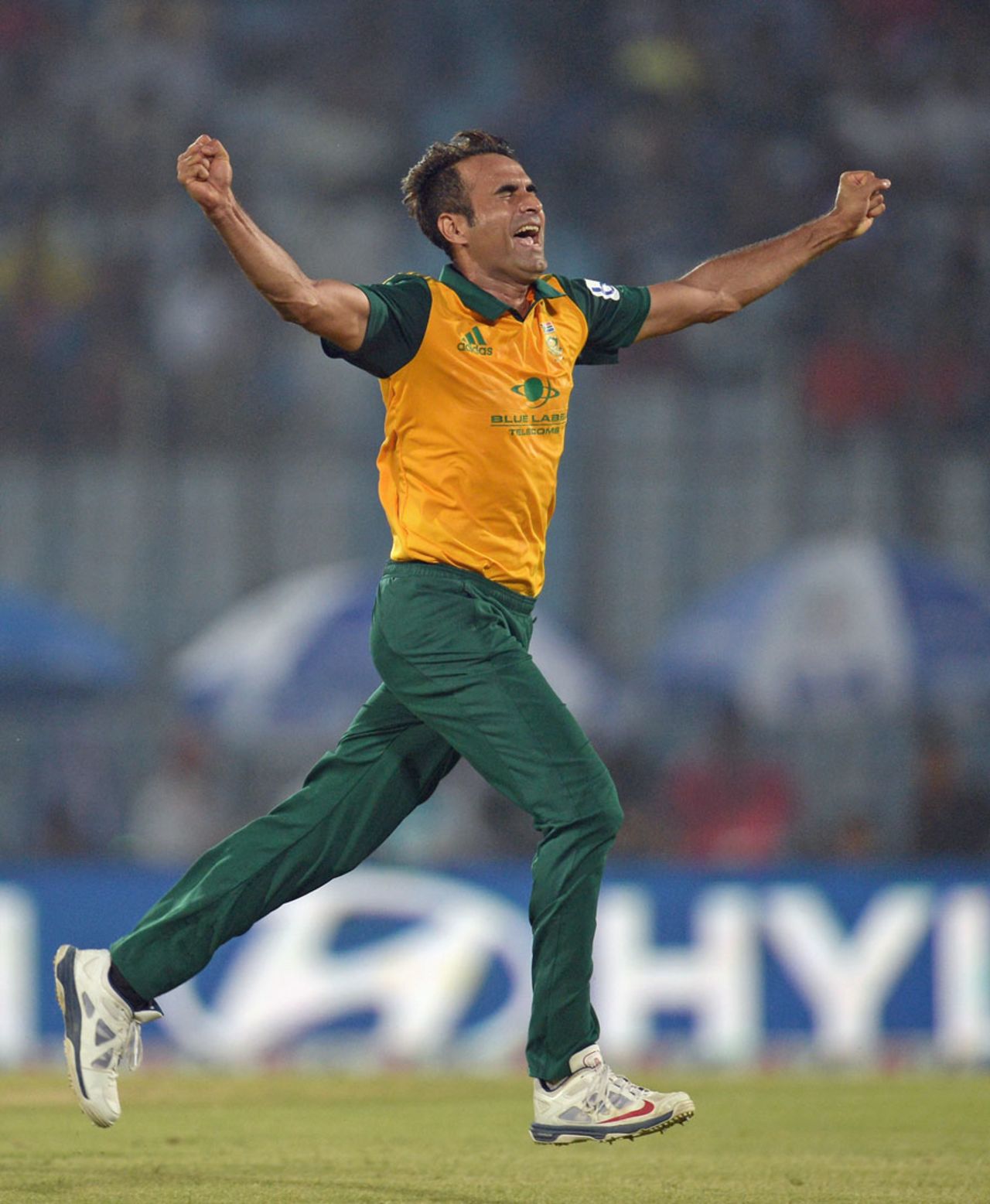 Imran Tahir celebrates Tom Cooper's wicket, Netherlands v South Africa, World T20, Group 1, Chittagong, March 27, 2014