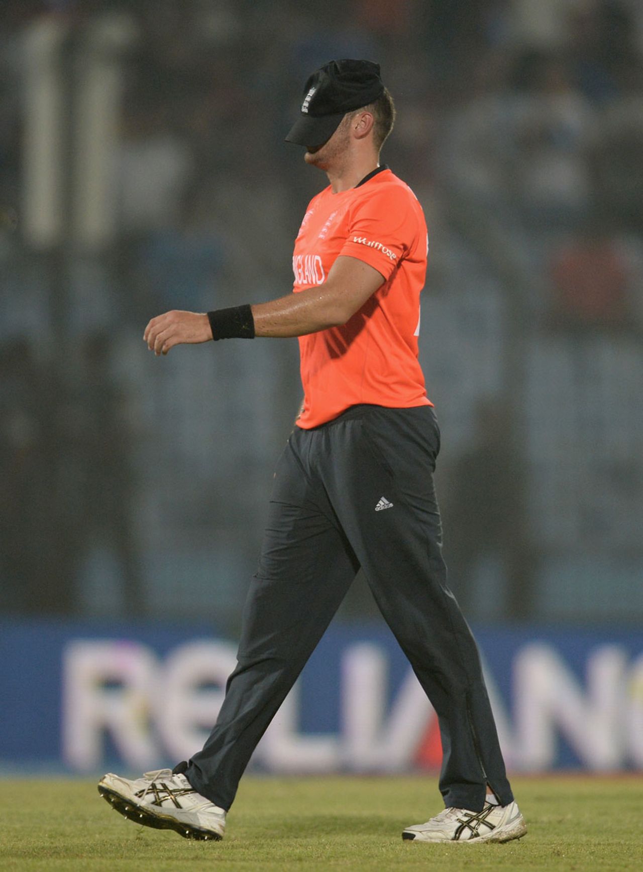 Tim Bresnan's four overs cost 48, England v Sri Lanka, World T20, Group 1, Chittagong, March, 27, 2014
