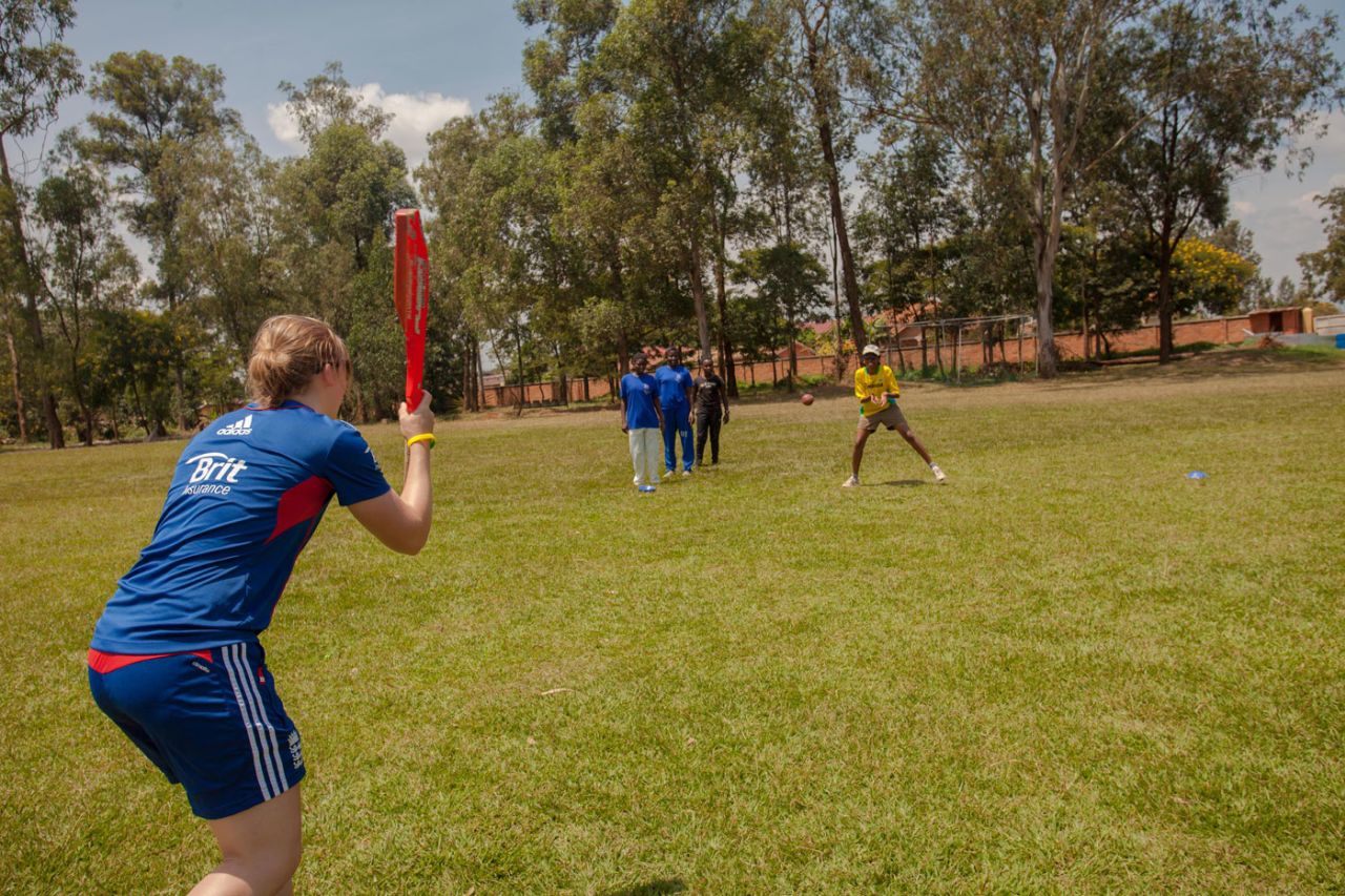 England international Heather Knight gives coaching practice to players in Rwanda, Kigali