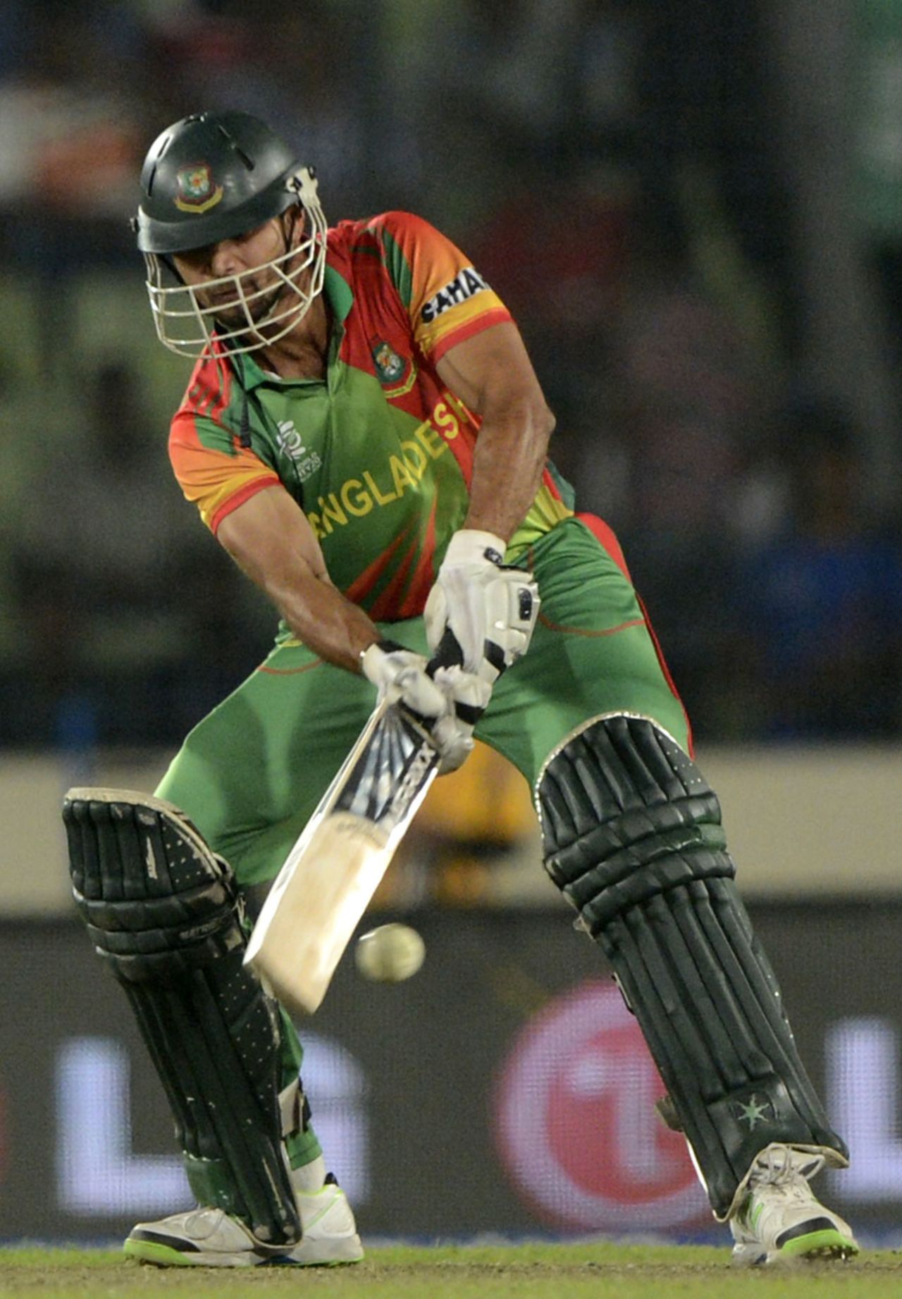 Mashrafe Mortaza threw his bat around in the death, Bangladesh v Pakistan, World Twenty20, Group 2, Mirpur, March 30, 2014
