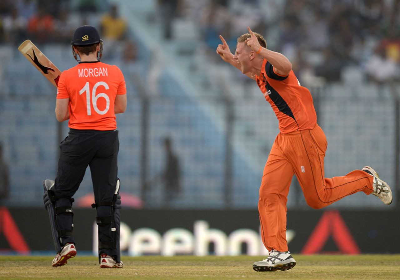 Timm van der Gugten signals the end of Eoin Morgan, England v Netherlands, World T20, Group 1, Chittagong, March 31, 2014