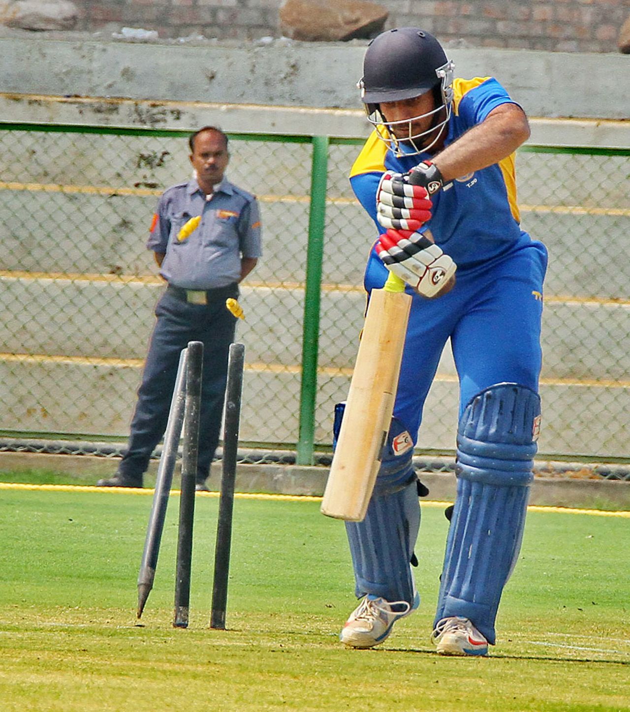 Hanuma Vihari loses his off stump to D Shivkumar, Andhra v Hyderabad, Syed Mushtaq Ali Trophy, Vizianagaram, April 4, 2014