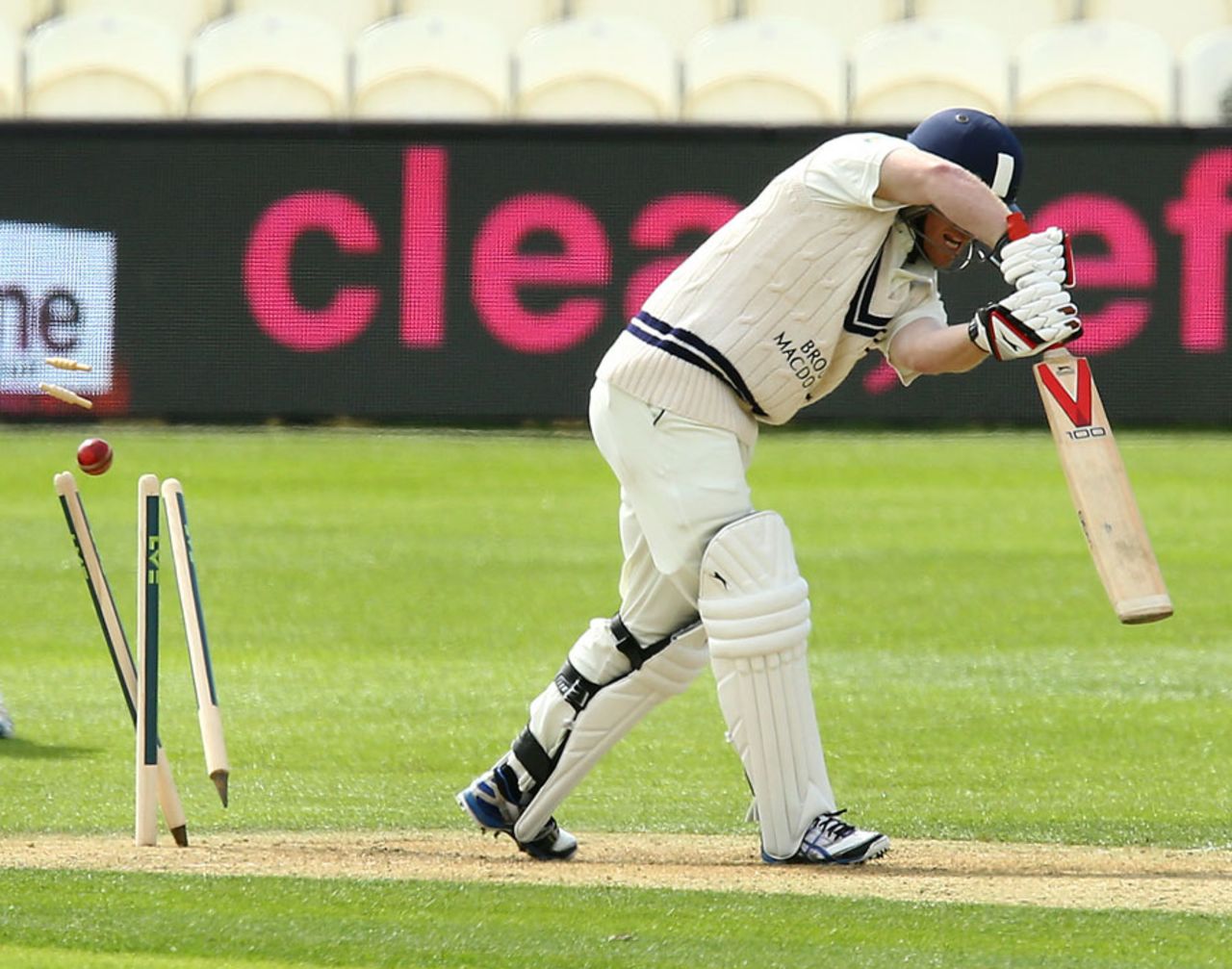 Eoin Morgan is cleaned up first ball, Sussex v Middlesex, County Championship Division One, 1st day, April, 6, 2014