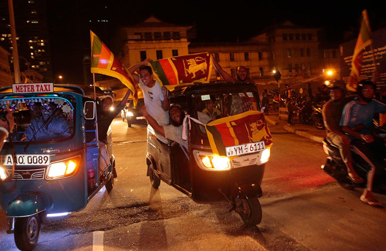 Cricket fans in Colombo are overjoyed after Sri Lanka beat India in the final of the World T20, Colombo, April 6, 2014