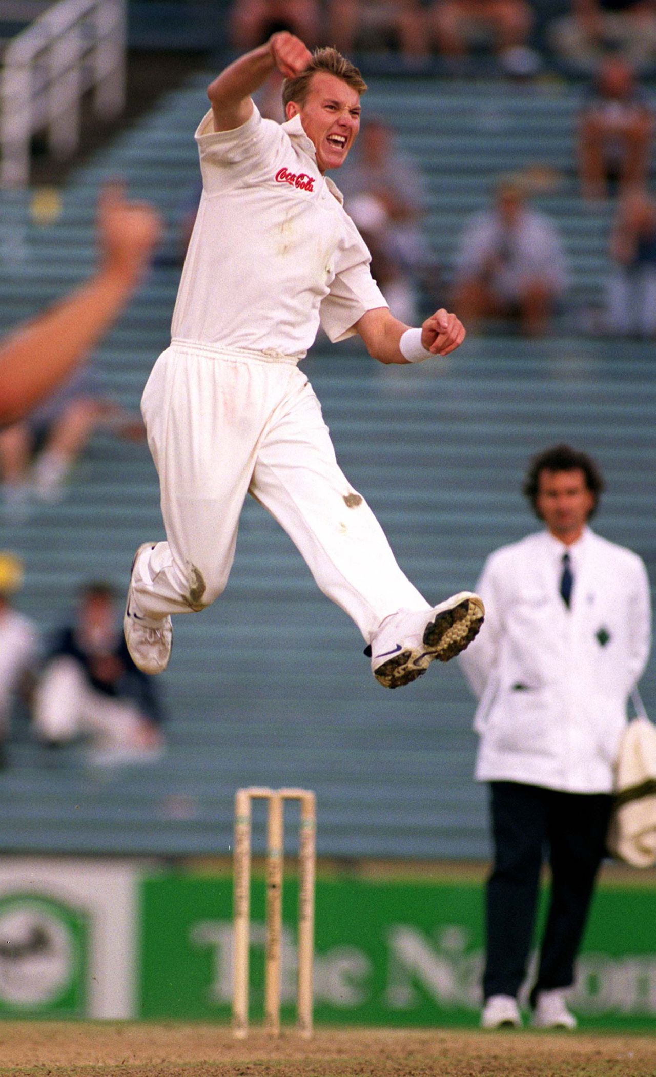 Brett Lee celebrates a wicket, New Zealand v Australia, 1st Test, Auckland, 1st day, March 11, 2000