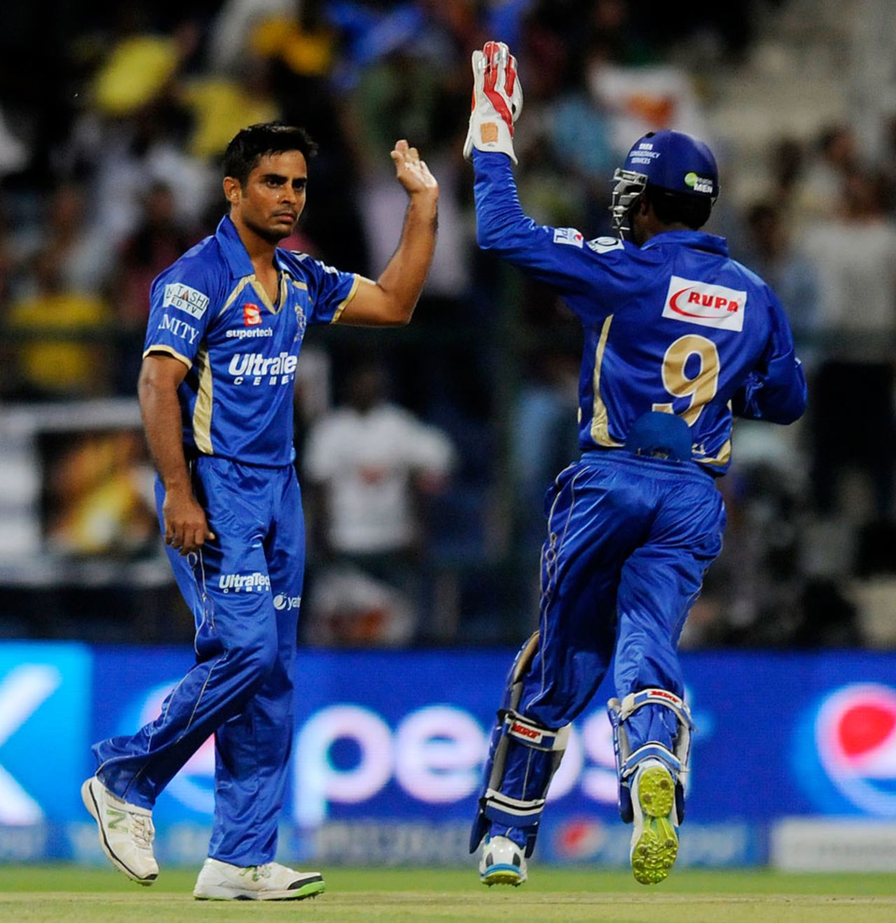 Rajat Bhatia picked up two wickets, Sunrisers Hyderabad v Rajasthan Royals, IPL 2014, Abu Dhabi, April 18, 2014