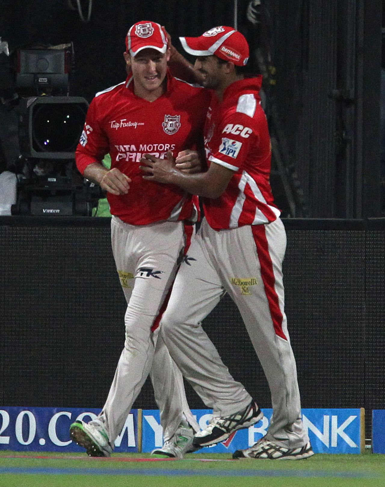 David Miller is congratulated after taking the catch to dismiss KL Rahul, Kings XI Punjab v Sunrisers Hyderabad, IPL 2014, Sharjah, April 22, 2014