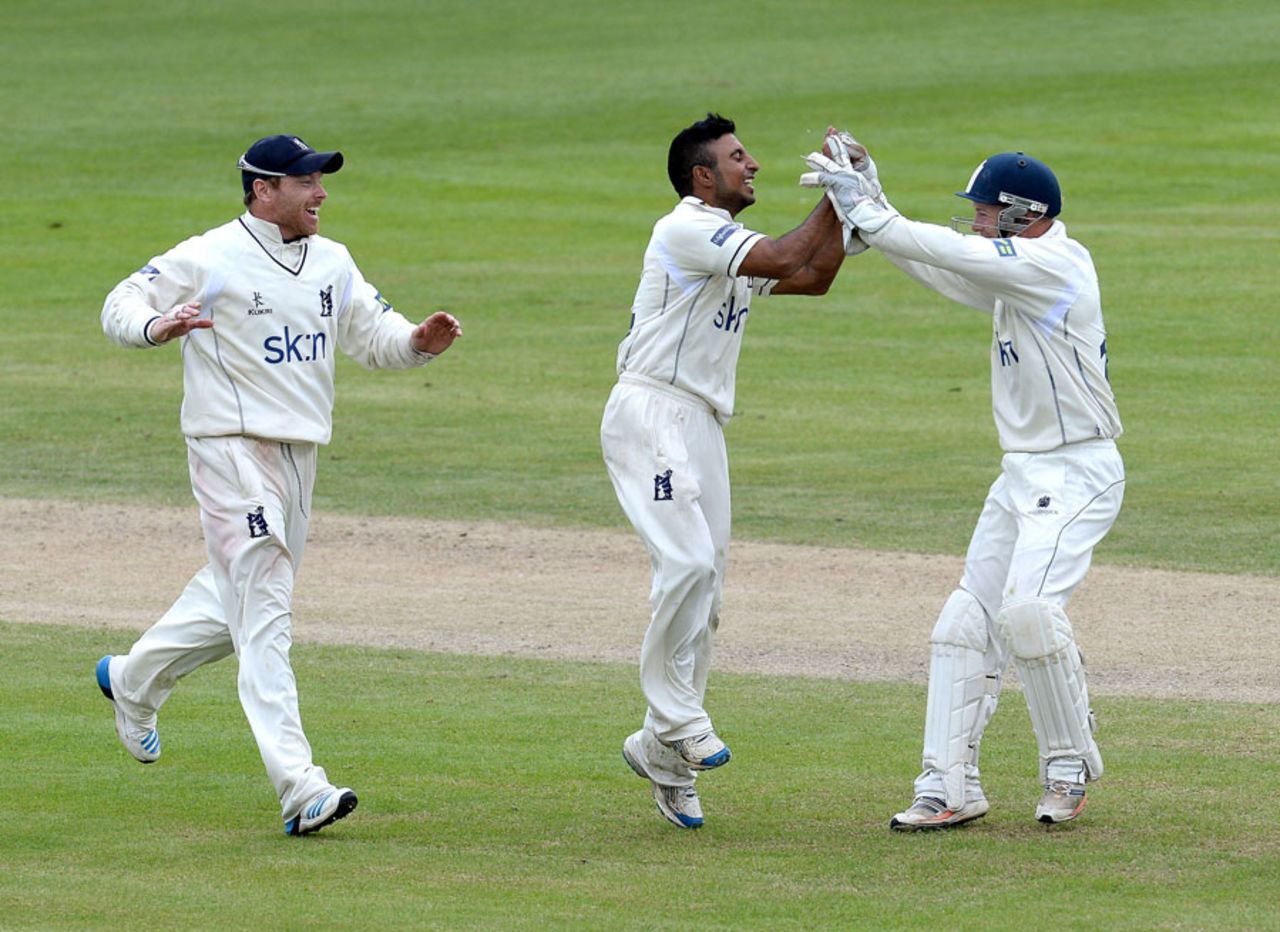 Ateeq Javid took a wicket in his only over, Lancashire v Warwickshire, County Championship, Division One, Old Trafford, 4th day, April 23, 2014