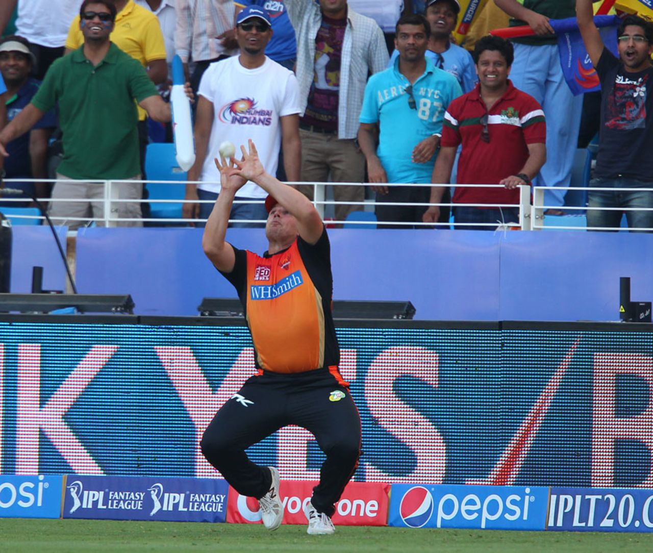 Aaron Finch takes the catch to dismiss Quinton de Kock, Sunrisers Hyderabad v Delhi Daredevils, IPL 2014, Dubai, April 25, 2014