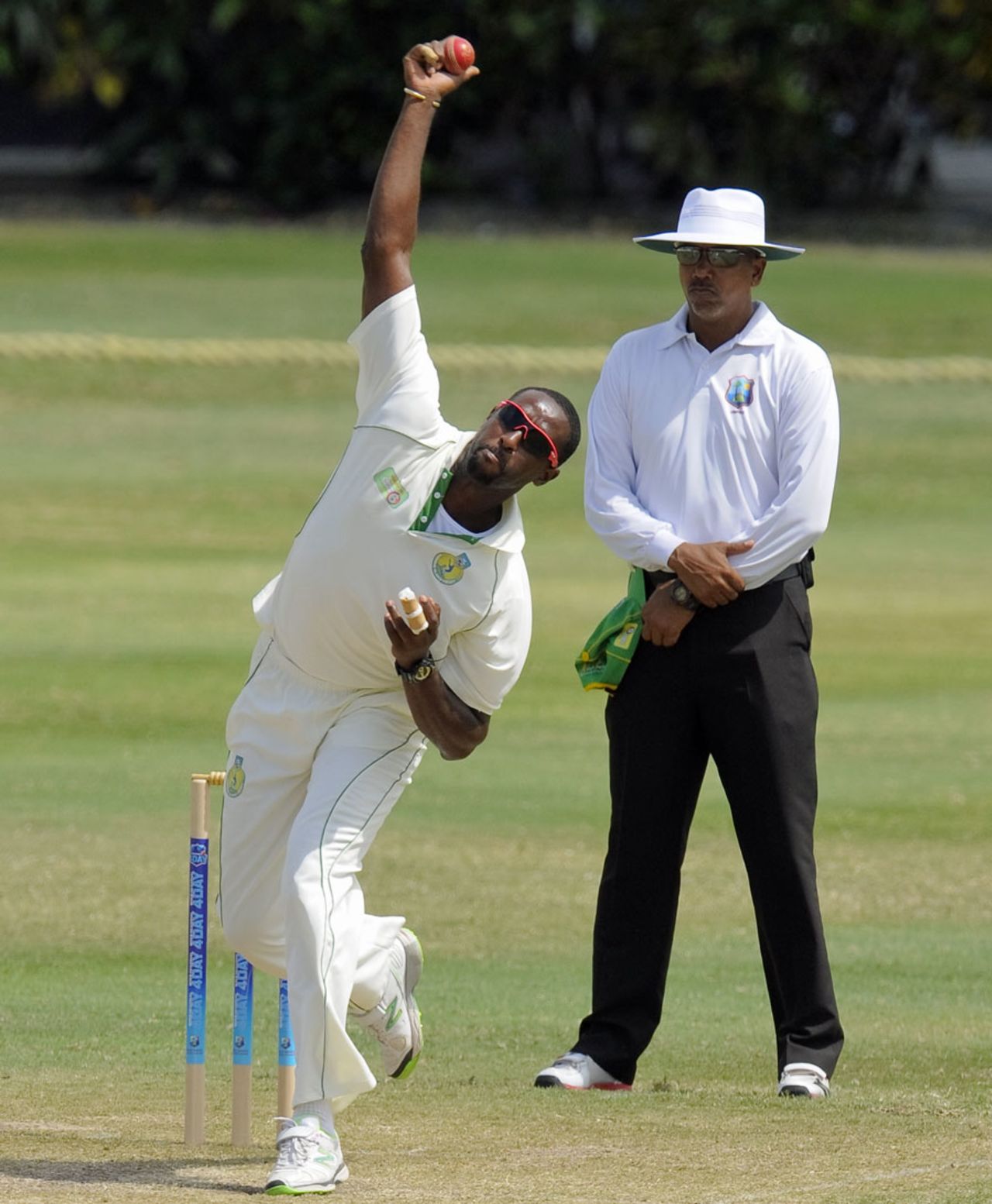 Shane Shillingford took two wickets in the innings, Windward Islands v Jamaica, Regional Four Day Competition, final, 2nd day, Gros Islet, April 27, 2014