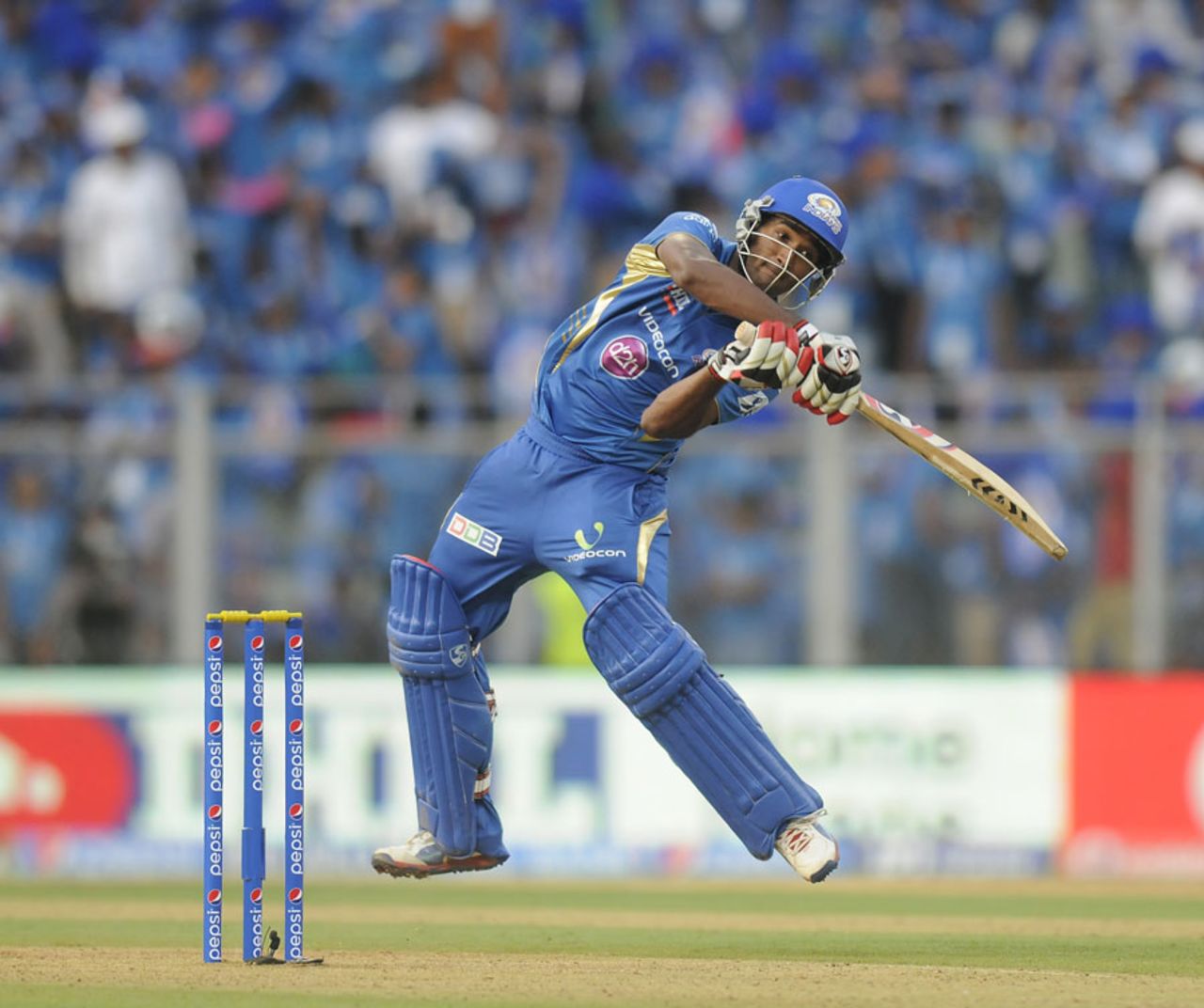 CM Gautam hit two fours and two sixes, Mumbai Indians v Kings XI Punjab, IPL 2014, Mumbai, May 3, 2014