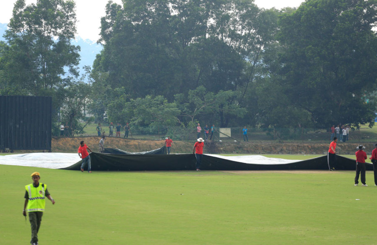 Rain interrupted the game in the 17th over of Nepal's innings, Afghanistan v Nepal, ACC Premier League 2014, Kuala Lumpur, May 7, 2014
