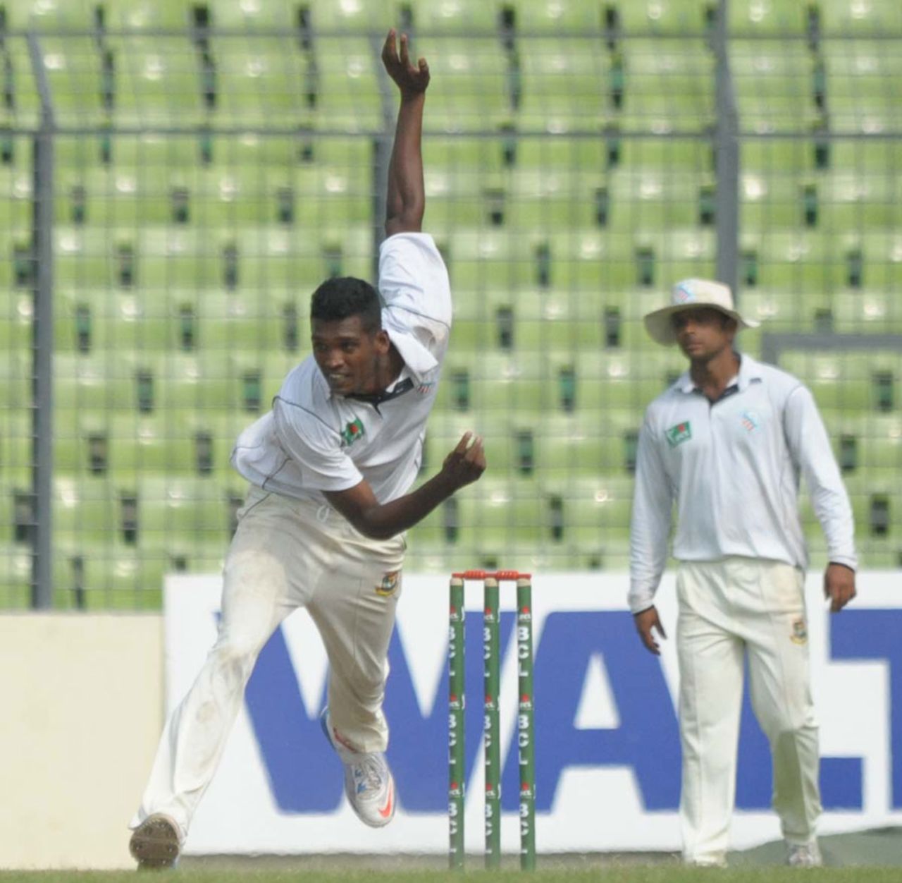 Al-Amin Hossain's four wickets gave South Zone the lead, South Zone v North Zone, Final, Bangladesh Cricket League, 2nd day, Mirpur, May 10, 2014