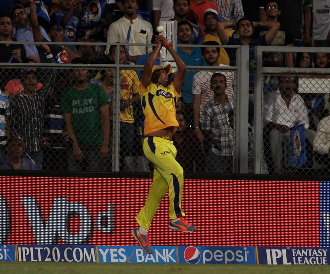 Samuel Badree fluffs a catch, Mumbai Indians v Chennai Super Kings, IPL 2014, Mumbai, May 10, 2014