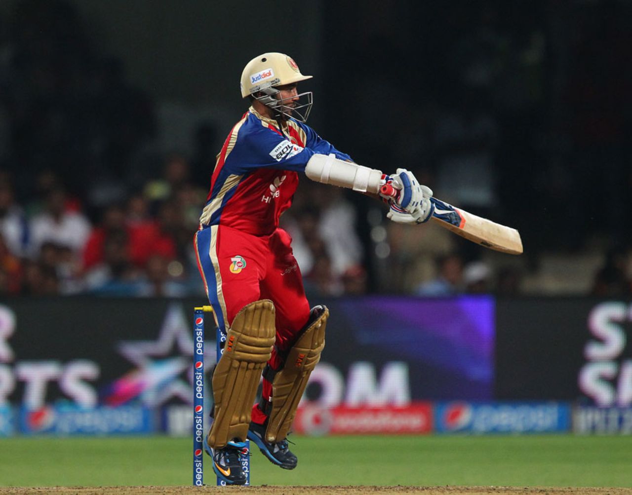 Parthiv Patel guides the ball down the off side, Royal Challengers Bangalore v Delhi Daredevils, IPL 2014, Bangalore, May 13, 2014
