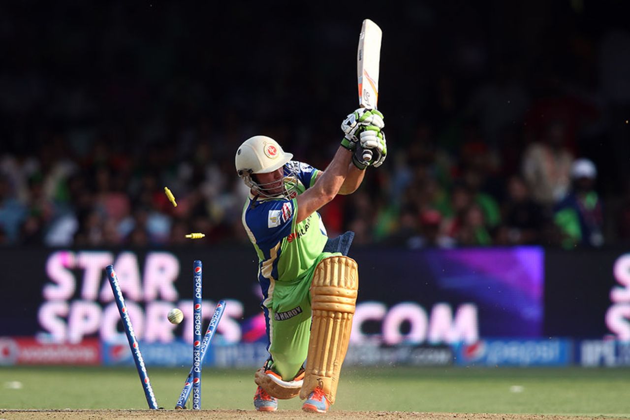AB de Villiers is bowled, Royal Challengers Bangalore v Chennai Super Kings, IPL 2014, Bangalore, May 24, 2014
