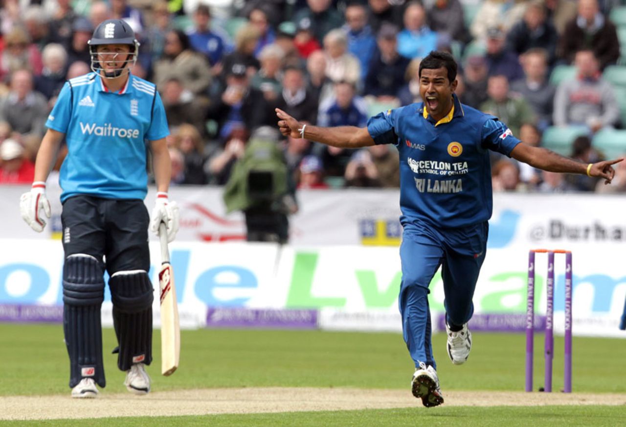 Nuwan Kulasekara removed England's openers, England v Sri Lanka, 2nd ODI, Chester-le-Street, May 25, 2014