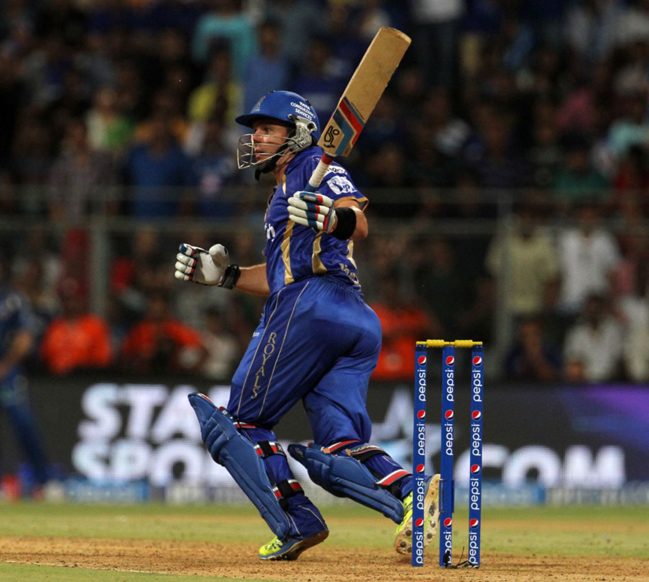 Brad Hodge hits a one-handed four, Mumbai Indians v Rajasthan Royals, IPL 2014, Mumbai, May 25, 2014