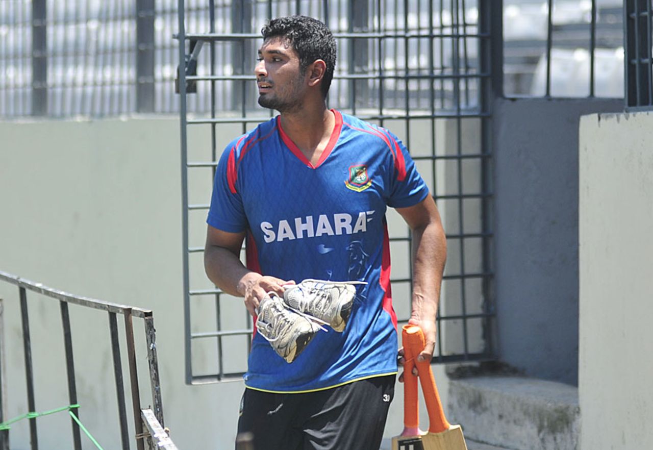 Mahmudullah steps out for practice, Mirpur, May 29, 2014