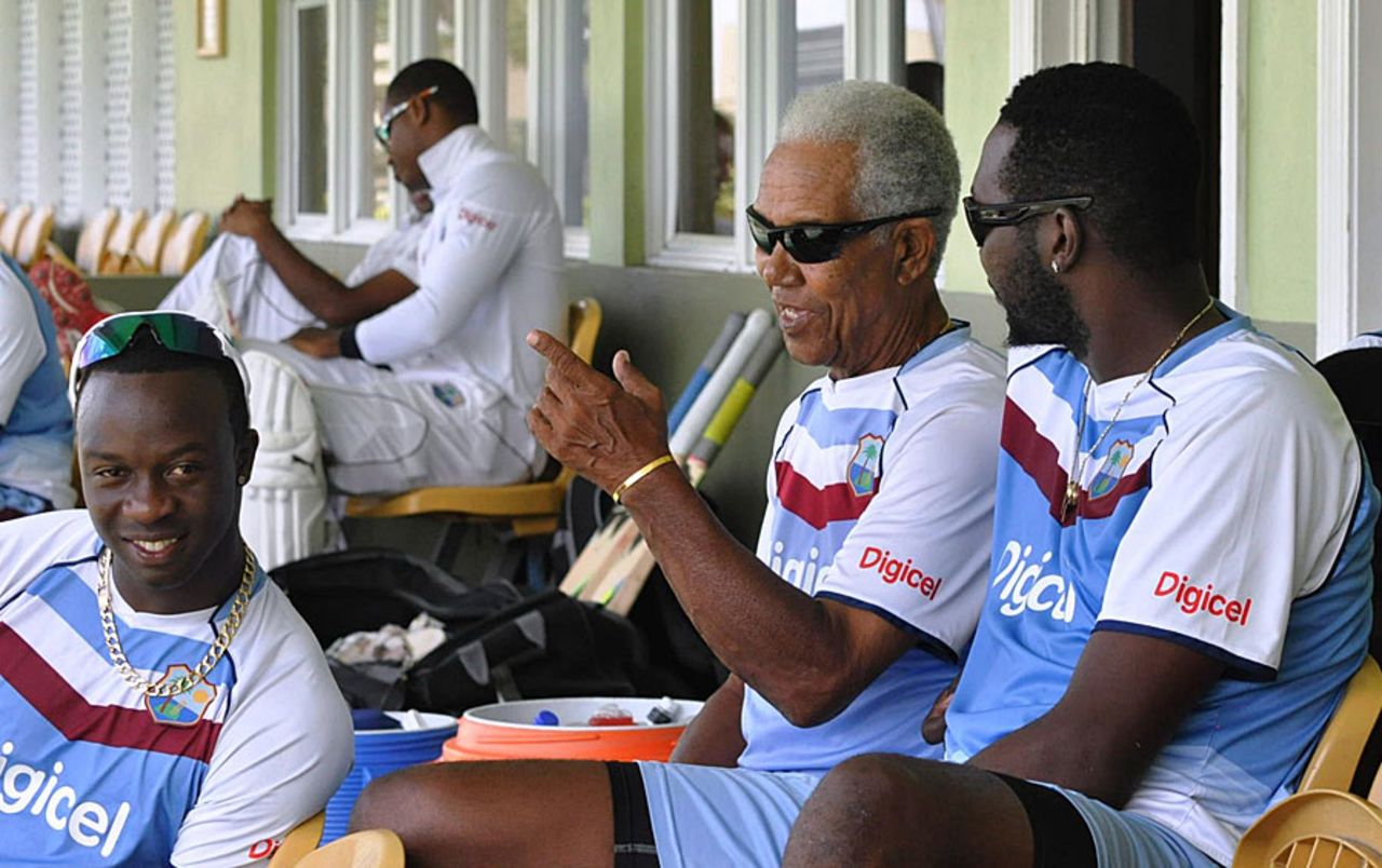 Garry Sobers catches up with Kemar Roach and Sulieman Benn, 3Ws Oval, Barbados, May 26, 2014