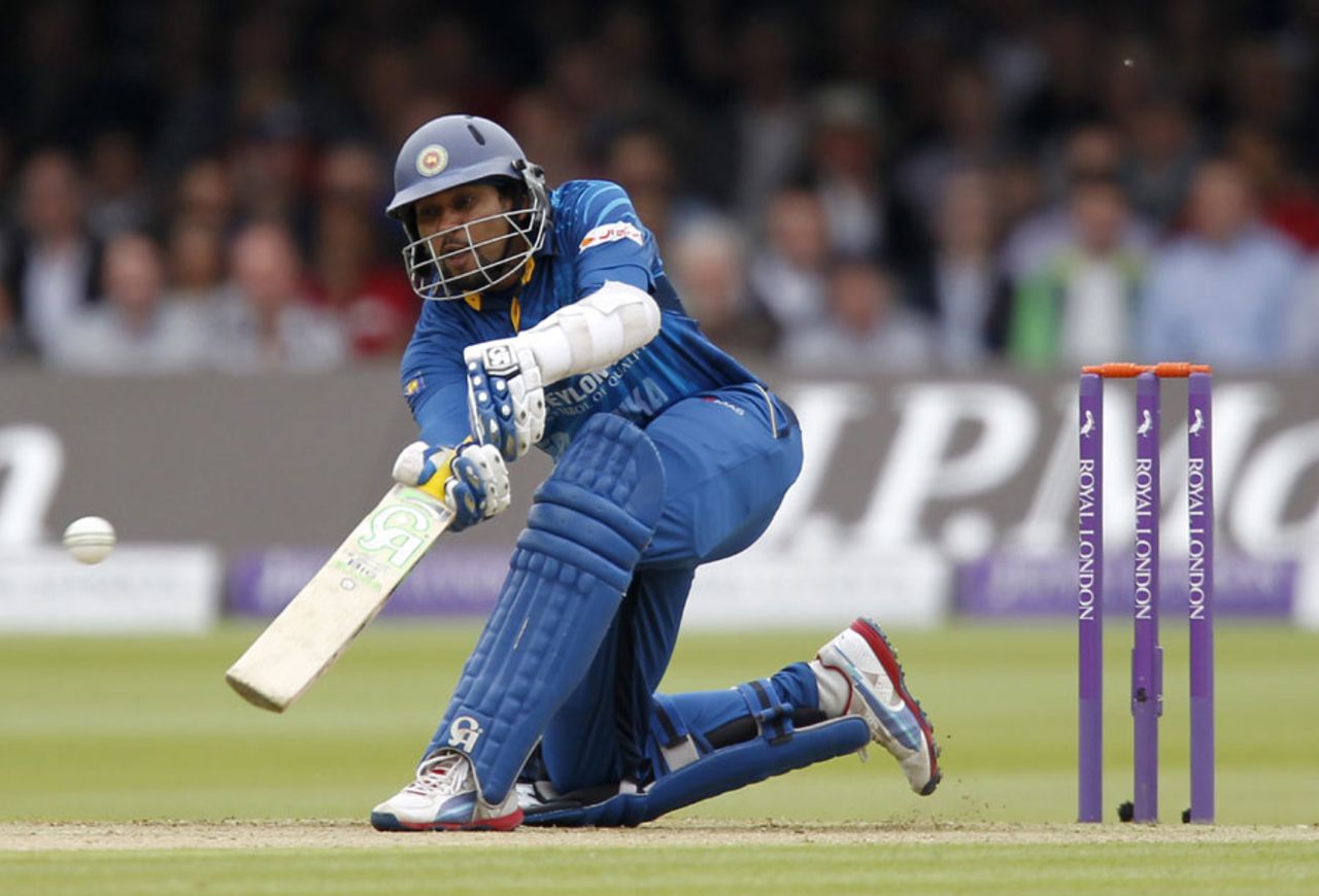 Tillakaratne Dilshan gets out his scoop, England v Sri Lanka, 4th ODI, Lord's, May 31, 2014
