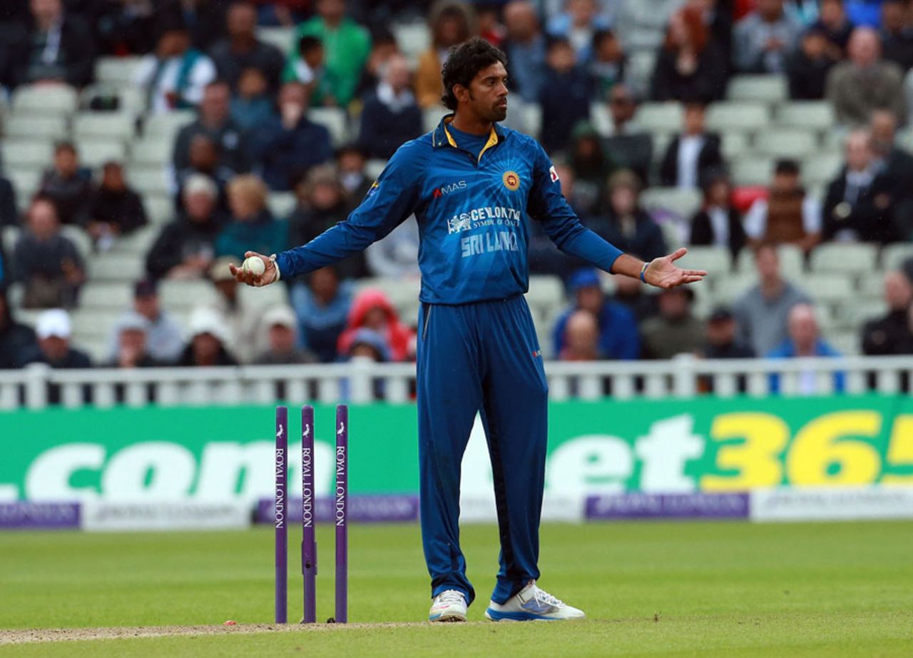 What's wrong? Sachithra Senanayake mankads Jos Buttler, England v Sri Lanka, 5th ODI, Edgbaston, June 3, 2014