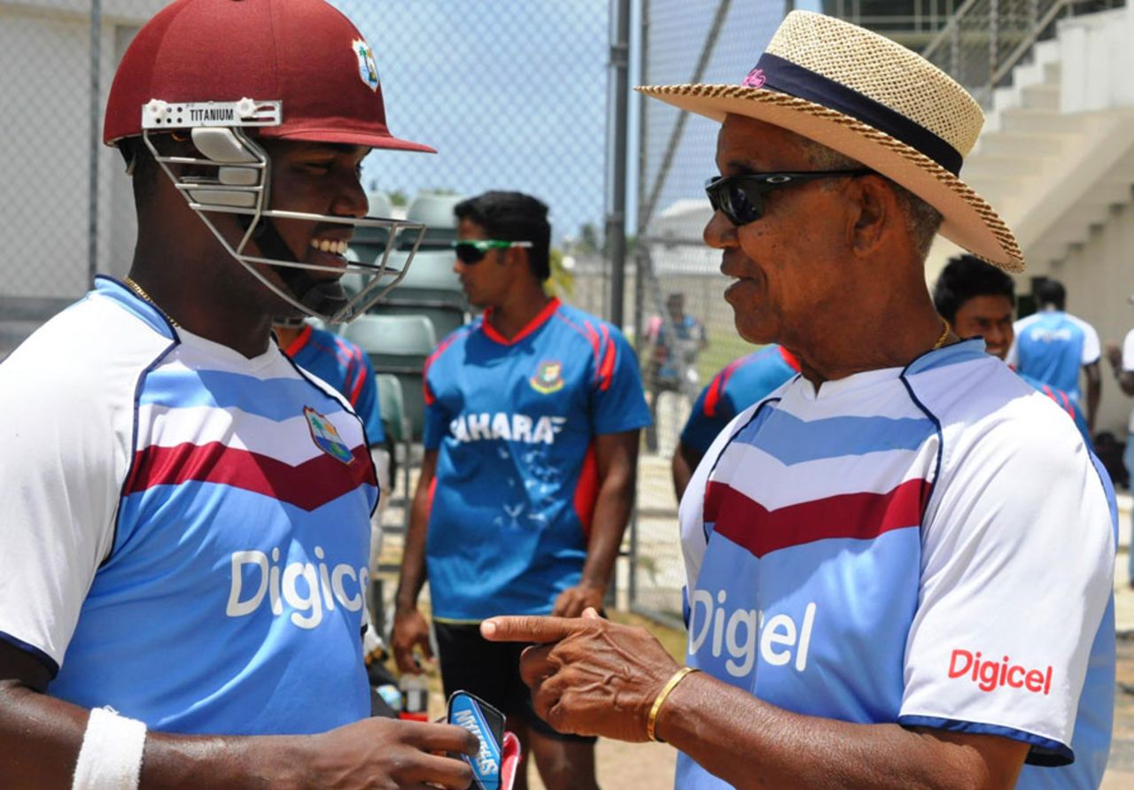Darren Bravo receives some tips from Garry Sobers, Barbados, May 30, 2014